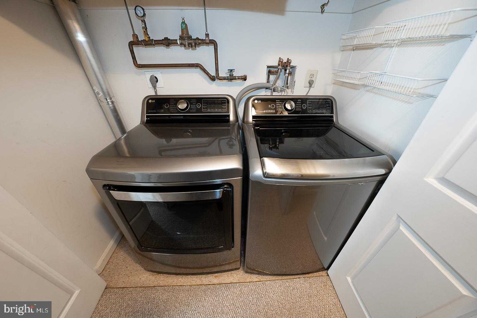 4 Rittenhouse CT photo 29