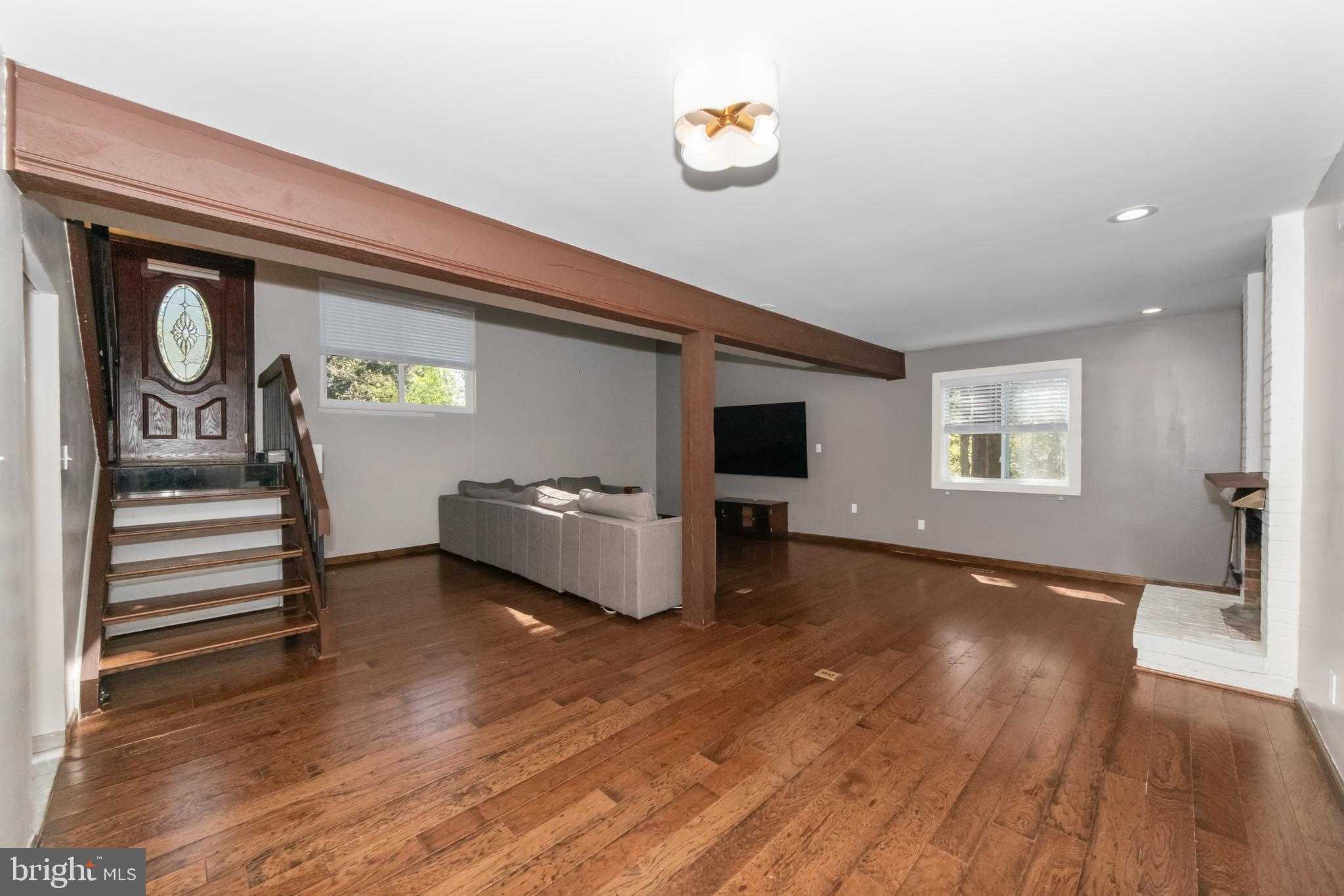 7516 Chancellor Way photo 8