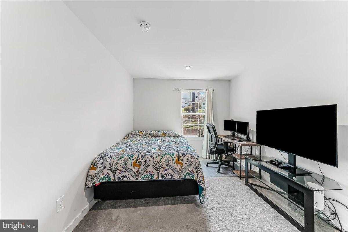 215 Sloan Dr photo 21