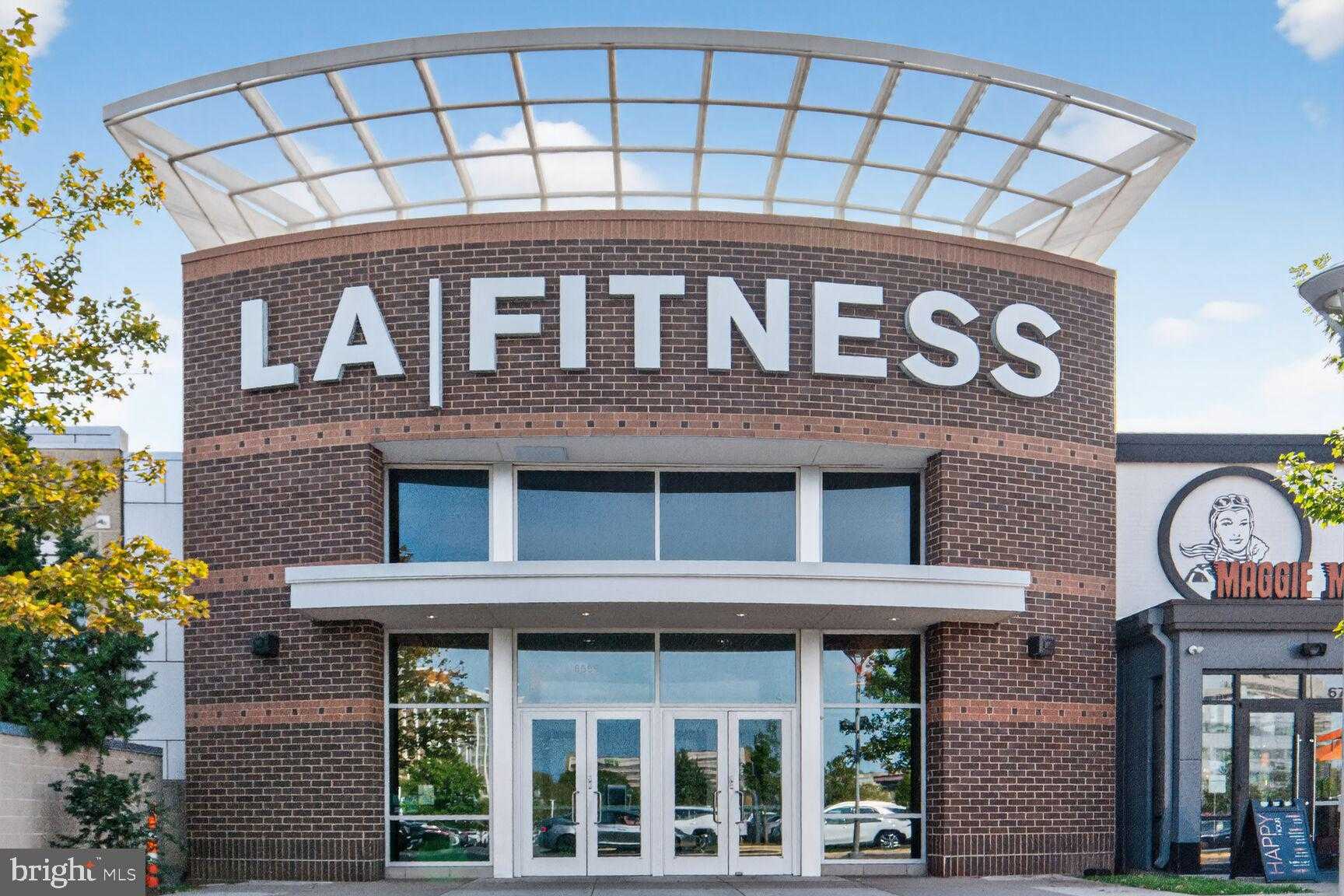 6912 Mary Caroline Cir Unit J photo 43