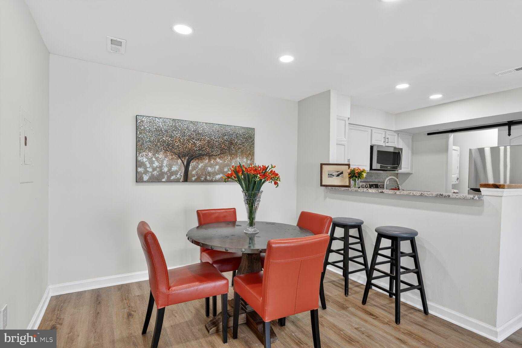 6912 Mary Caroline Cir Unit J photo 8