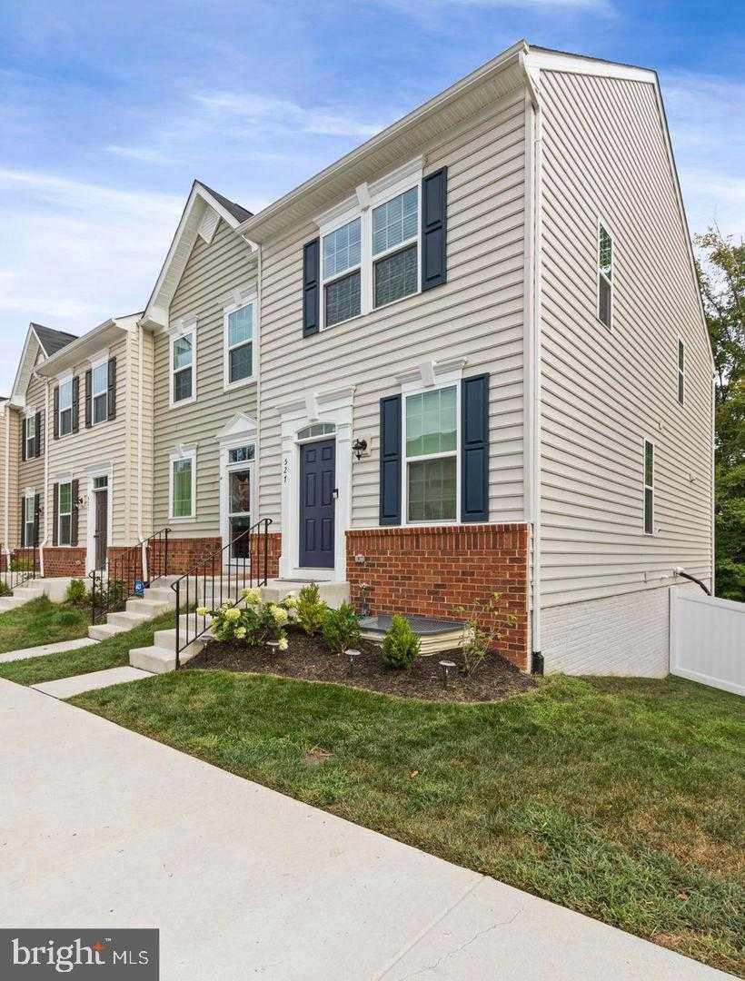 527 View Point Way, Fredericksburg