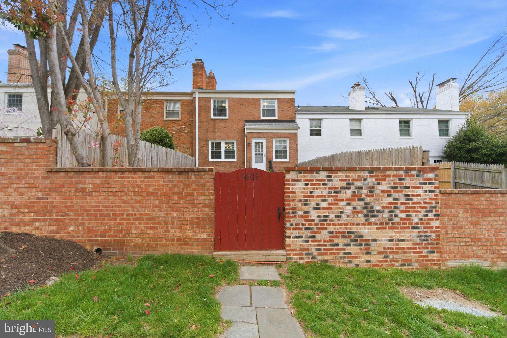 6805 Market Square Dr photo 42