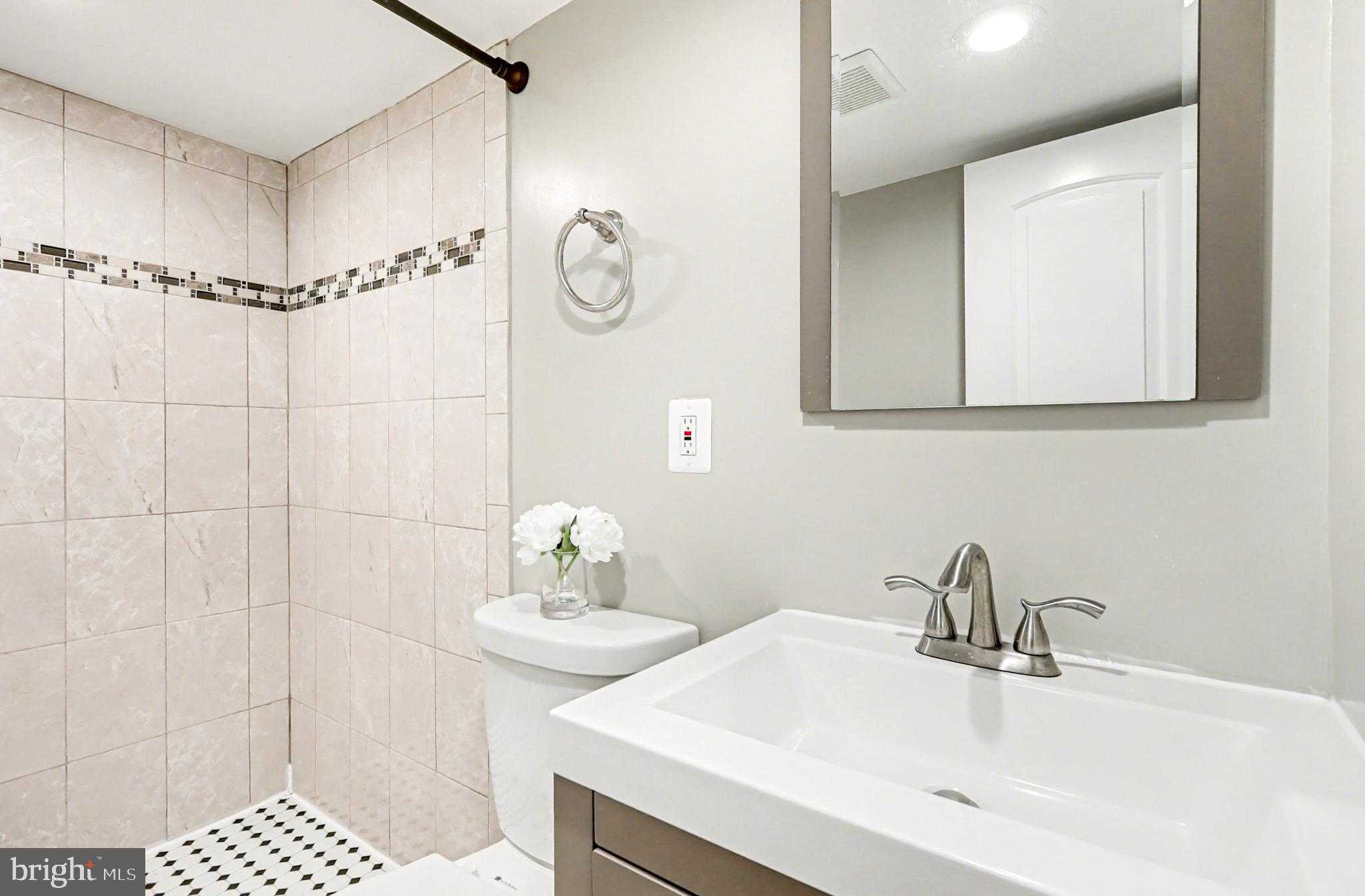 131 Darrington St SW photo 24