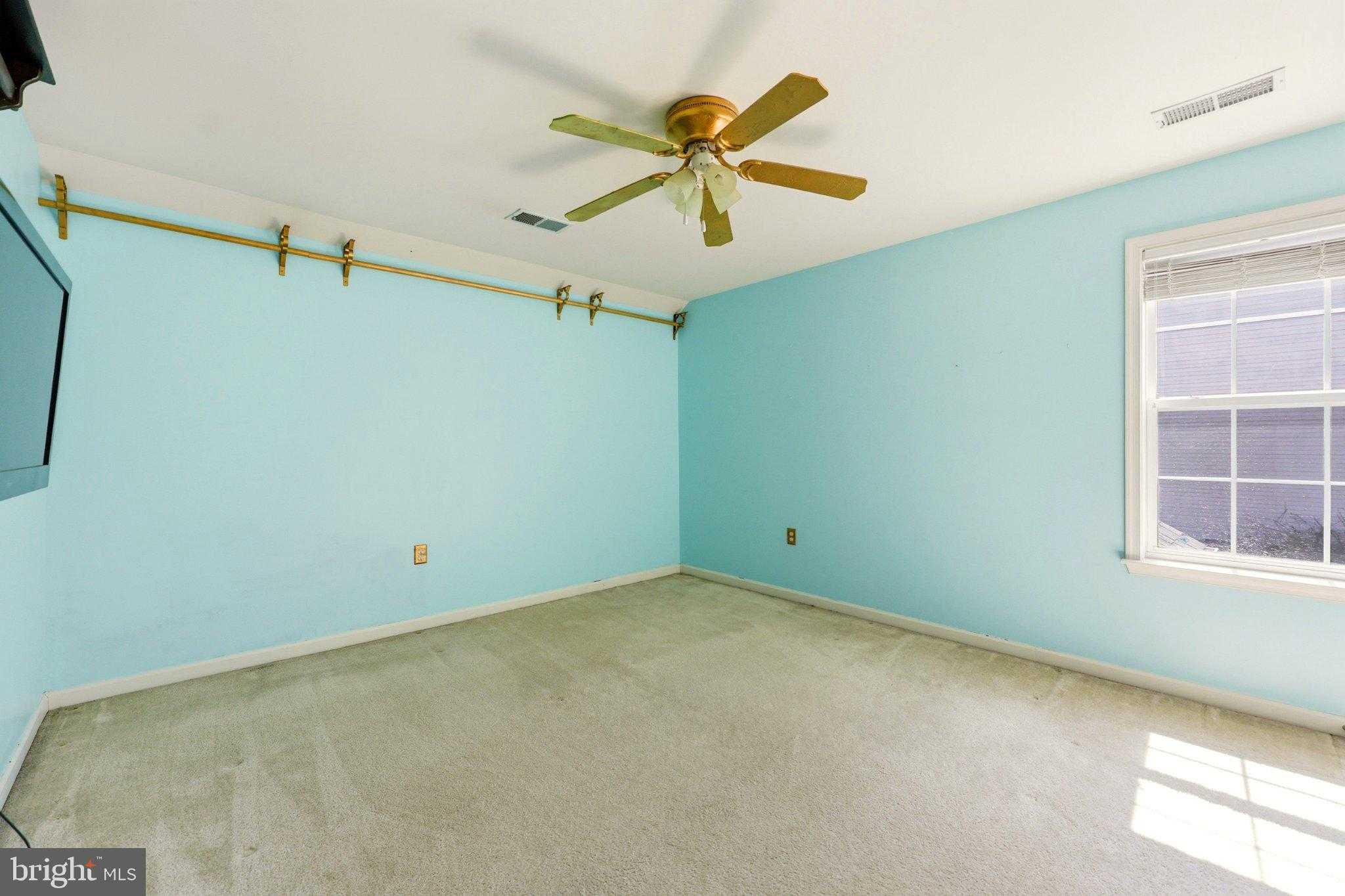 486 Calvert Cir photo 33