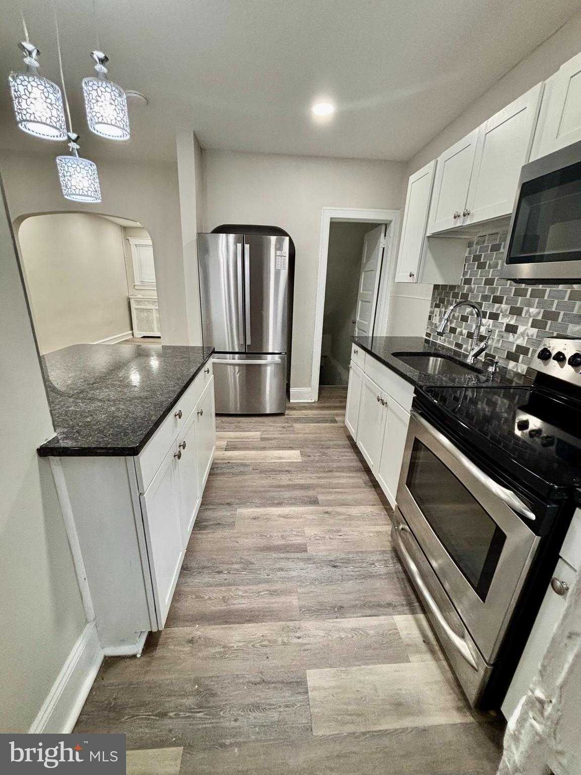 441 W Raymond St photo 10