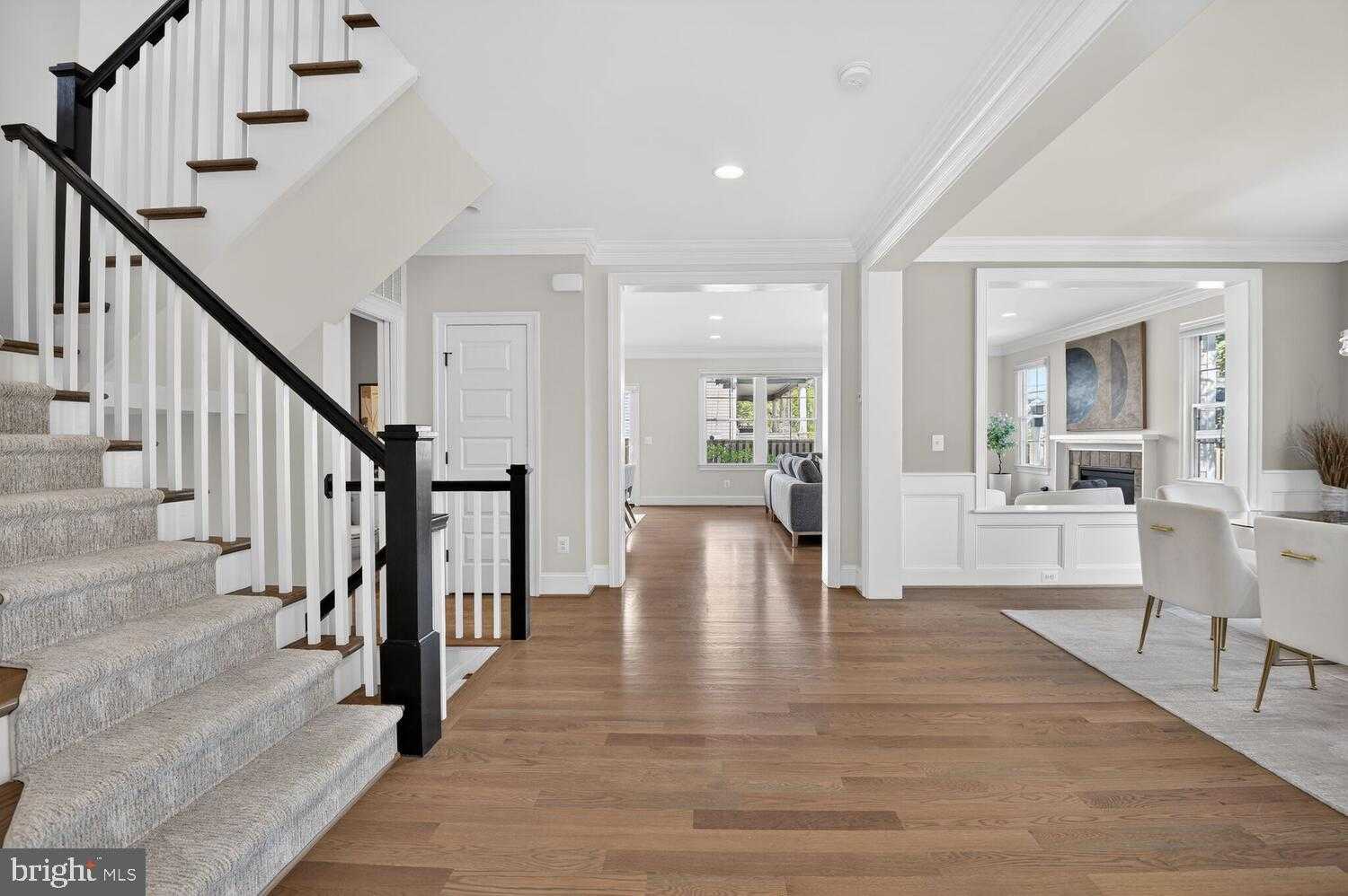 2421 N Buchanan St photo 3