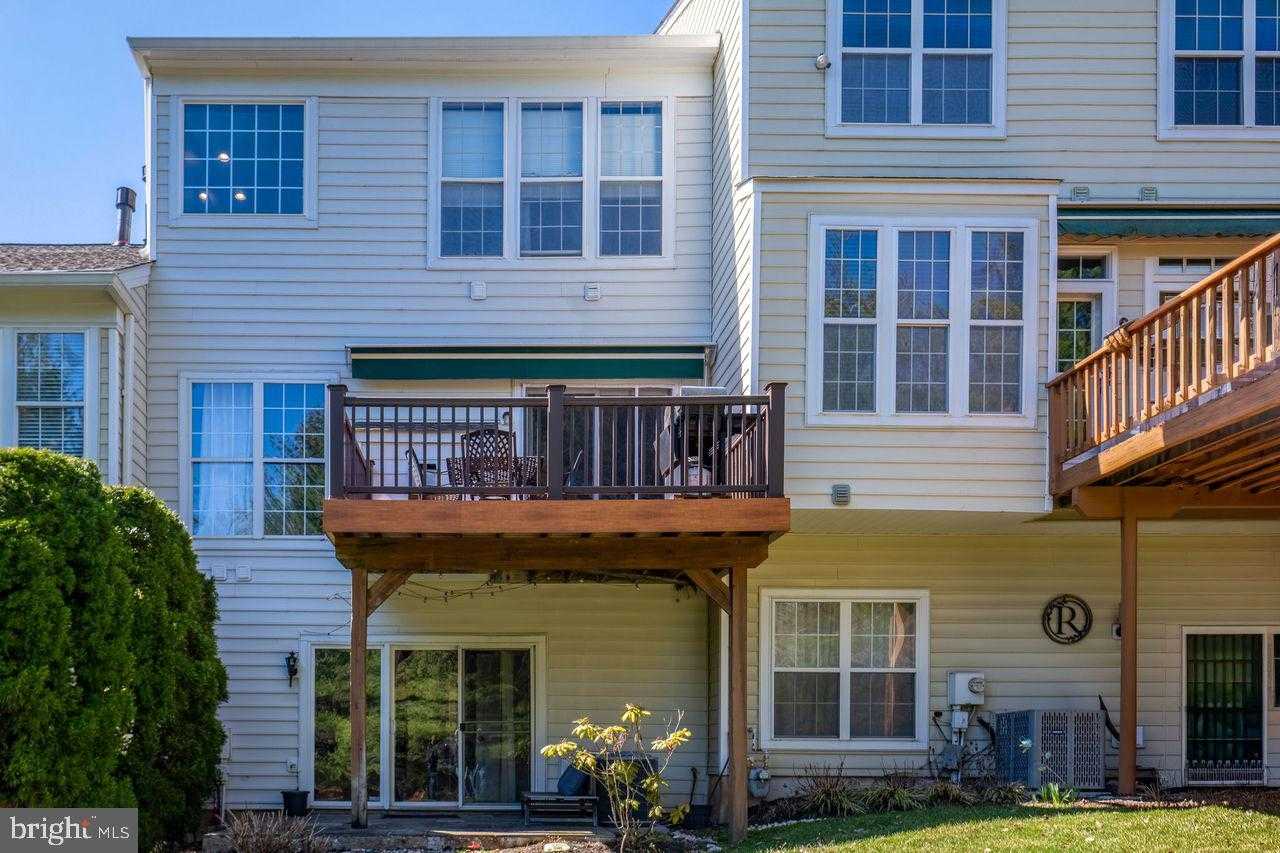 15 Charter Oak CT photo 24