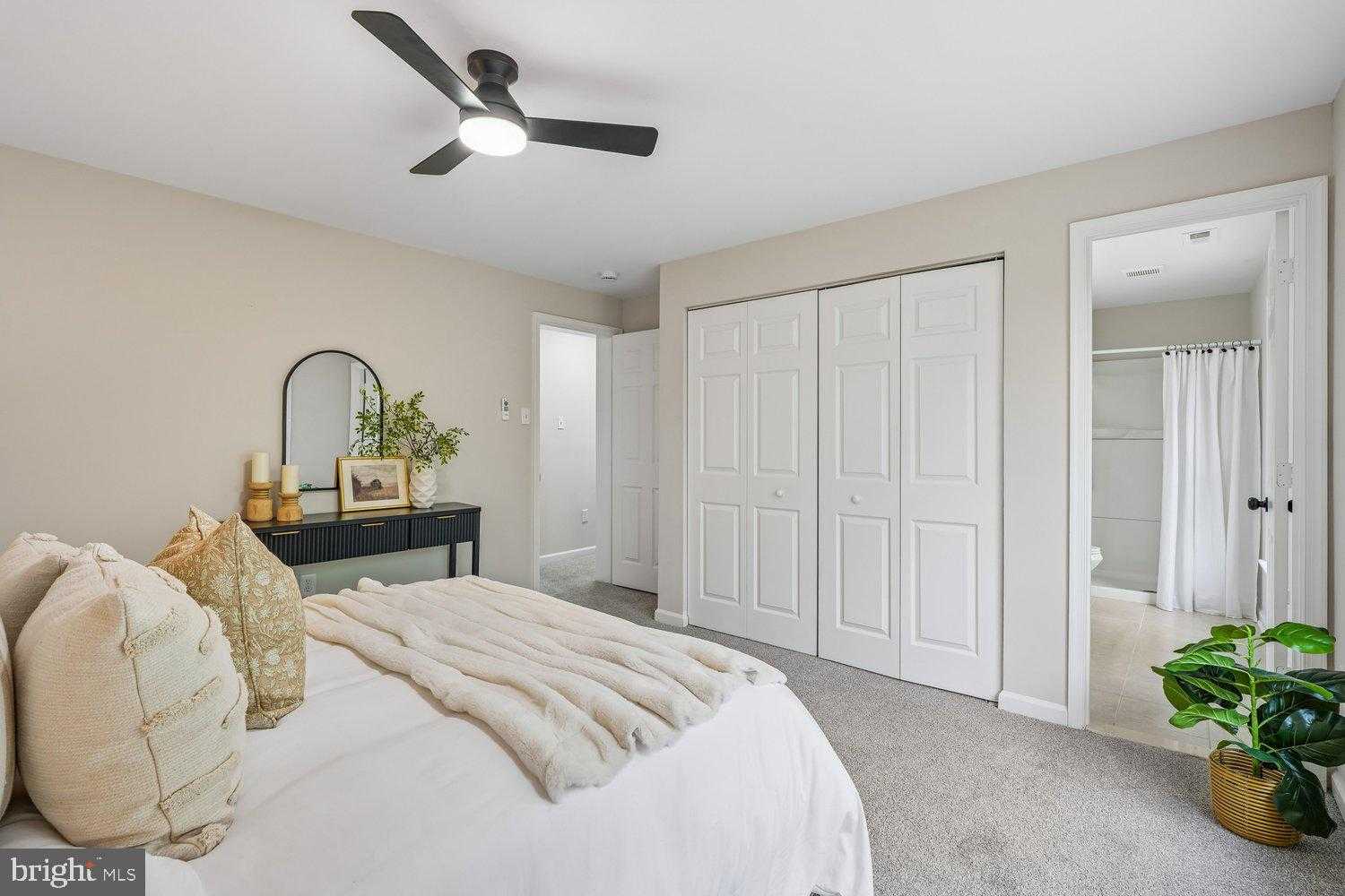 9955 Guilford Rd photo 16