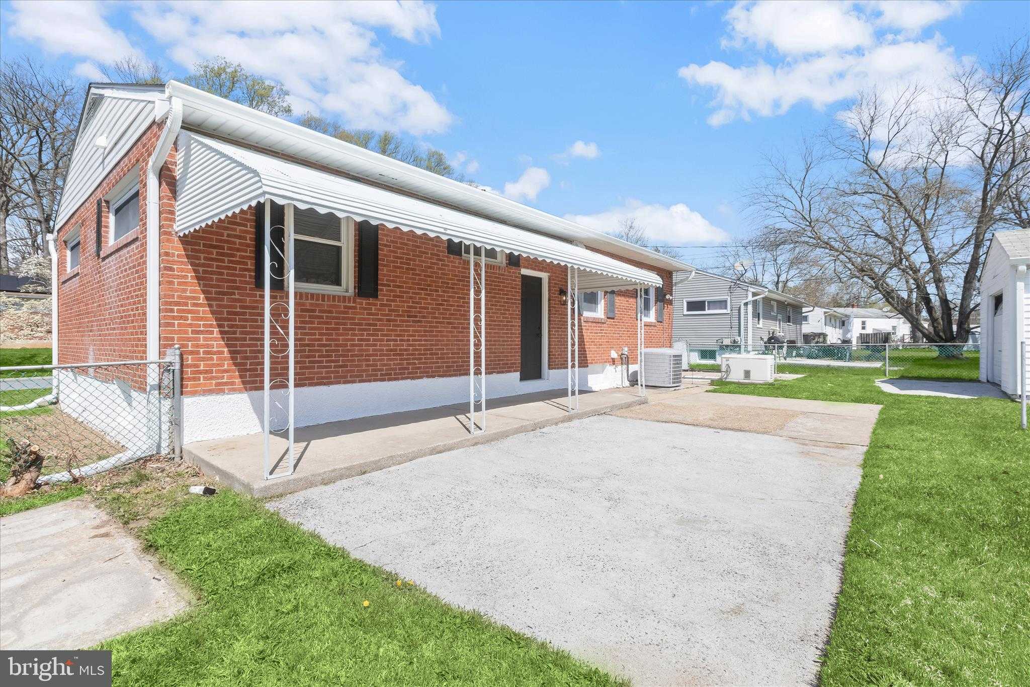 6850 Parsons Ave photo 3