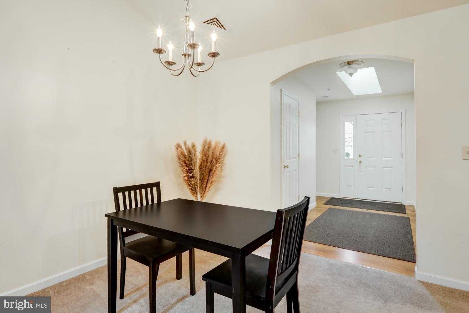 1354 Fieldstone Dr photo 6