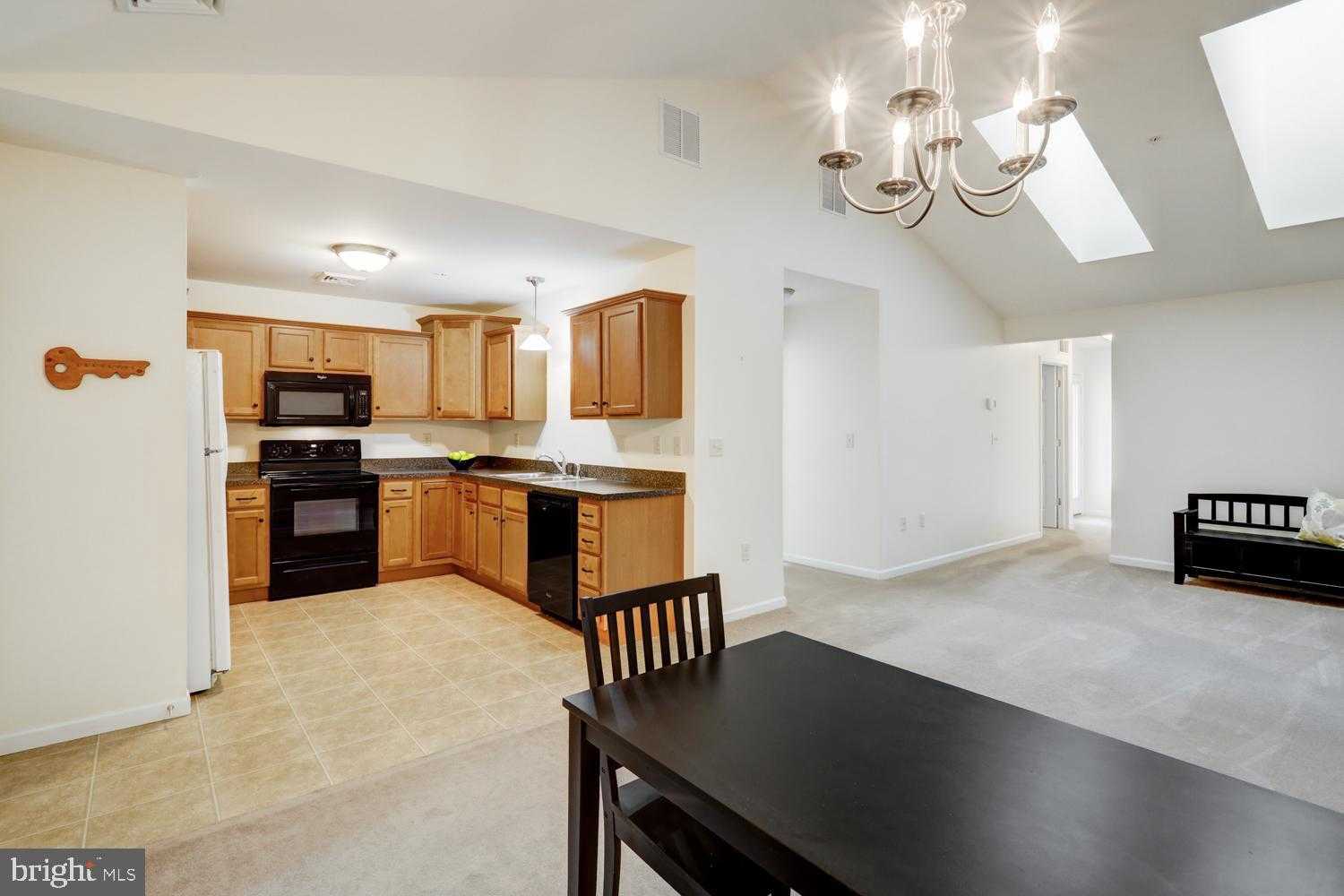 1354 Fieldstone Dr photo 7