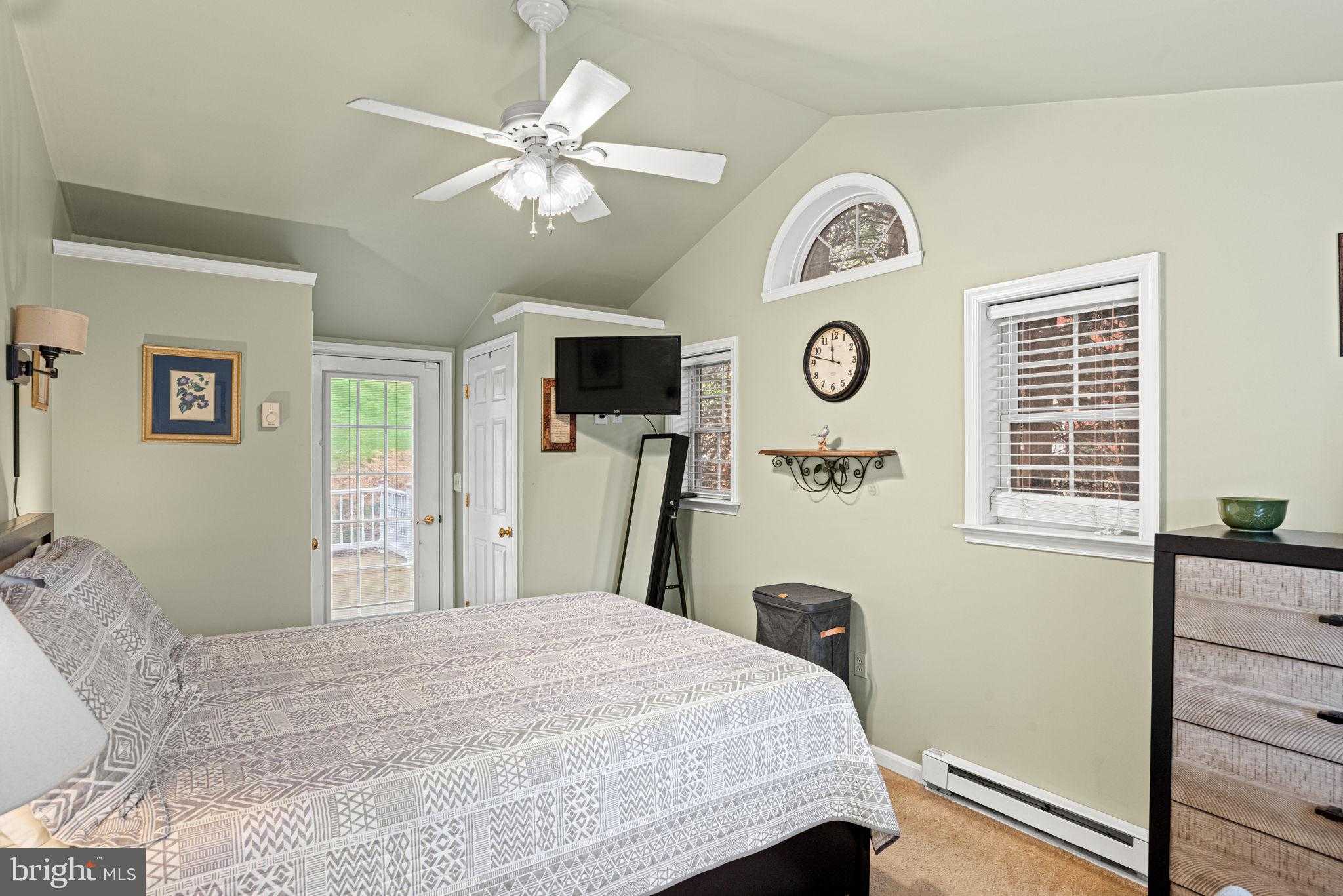 1 Terrace Hts photo 18