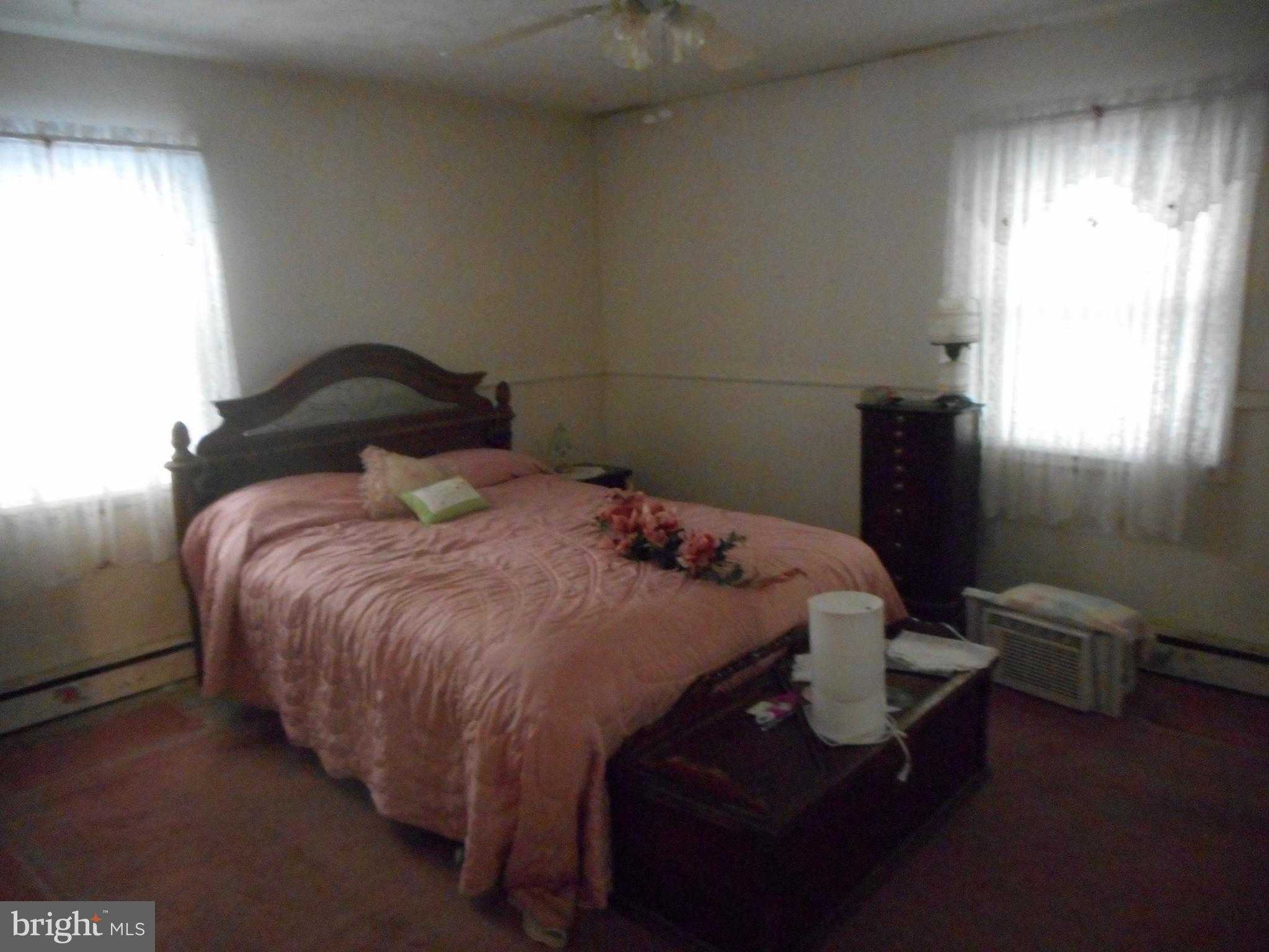 614 Bladen St photo 6