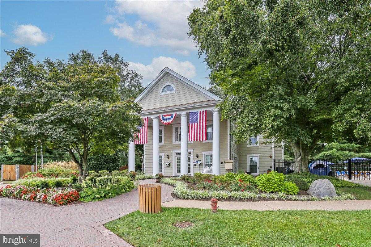 9781 Mock Orange CT photo 31