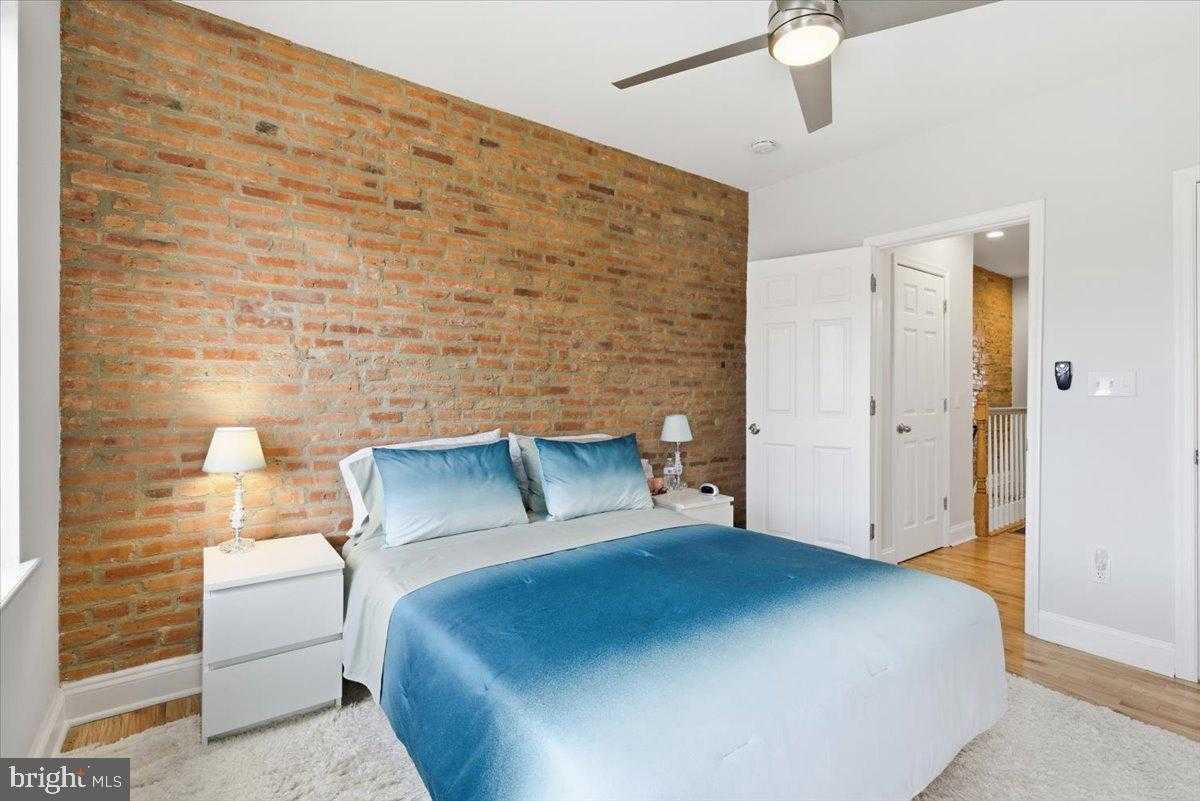 340 Oldham St photo 19