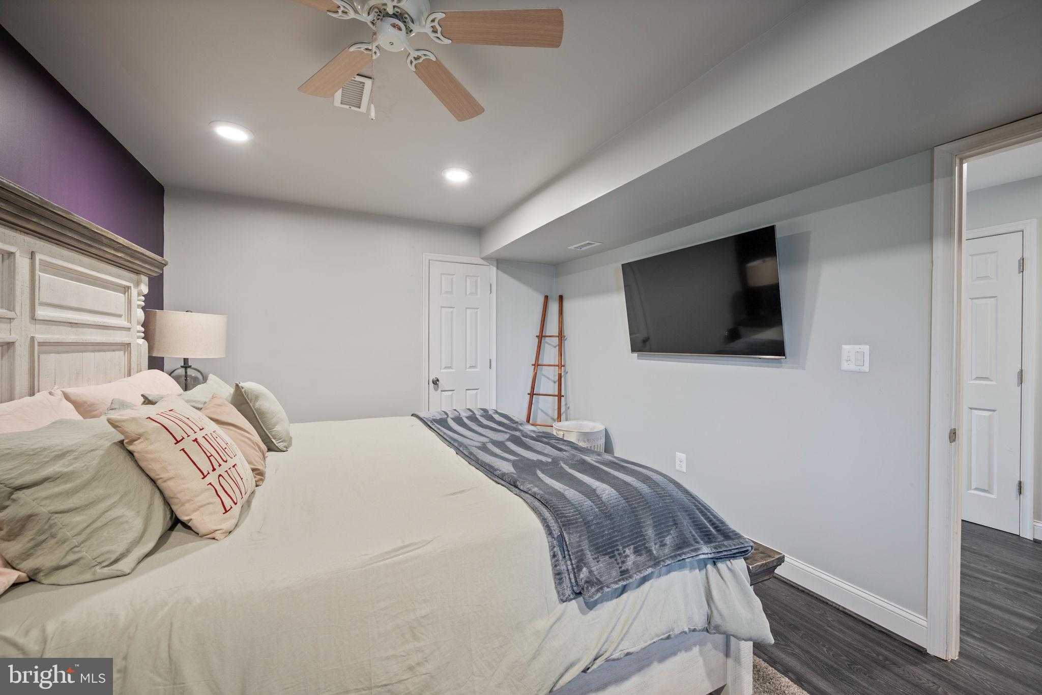 11016 Steeplechase CT photo 35