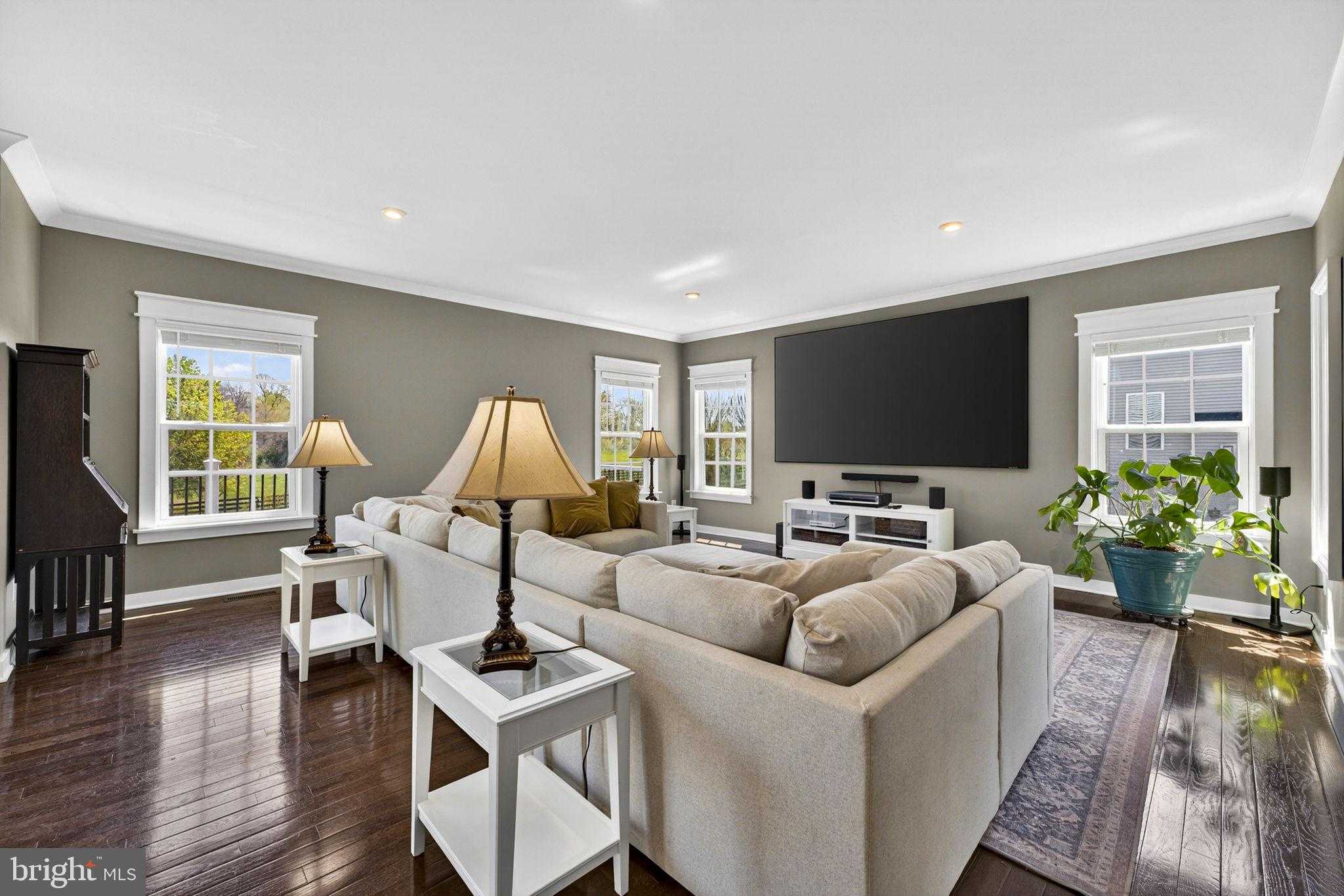 6387 Bob White Dr photo 11