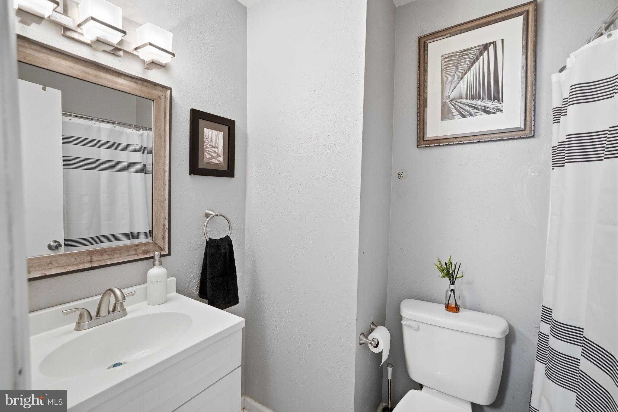 14835 Emberdale Dr photo 17