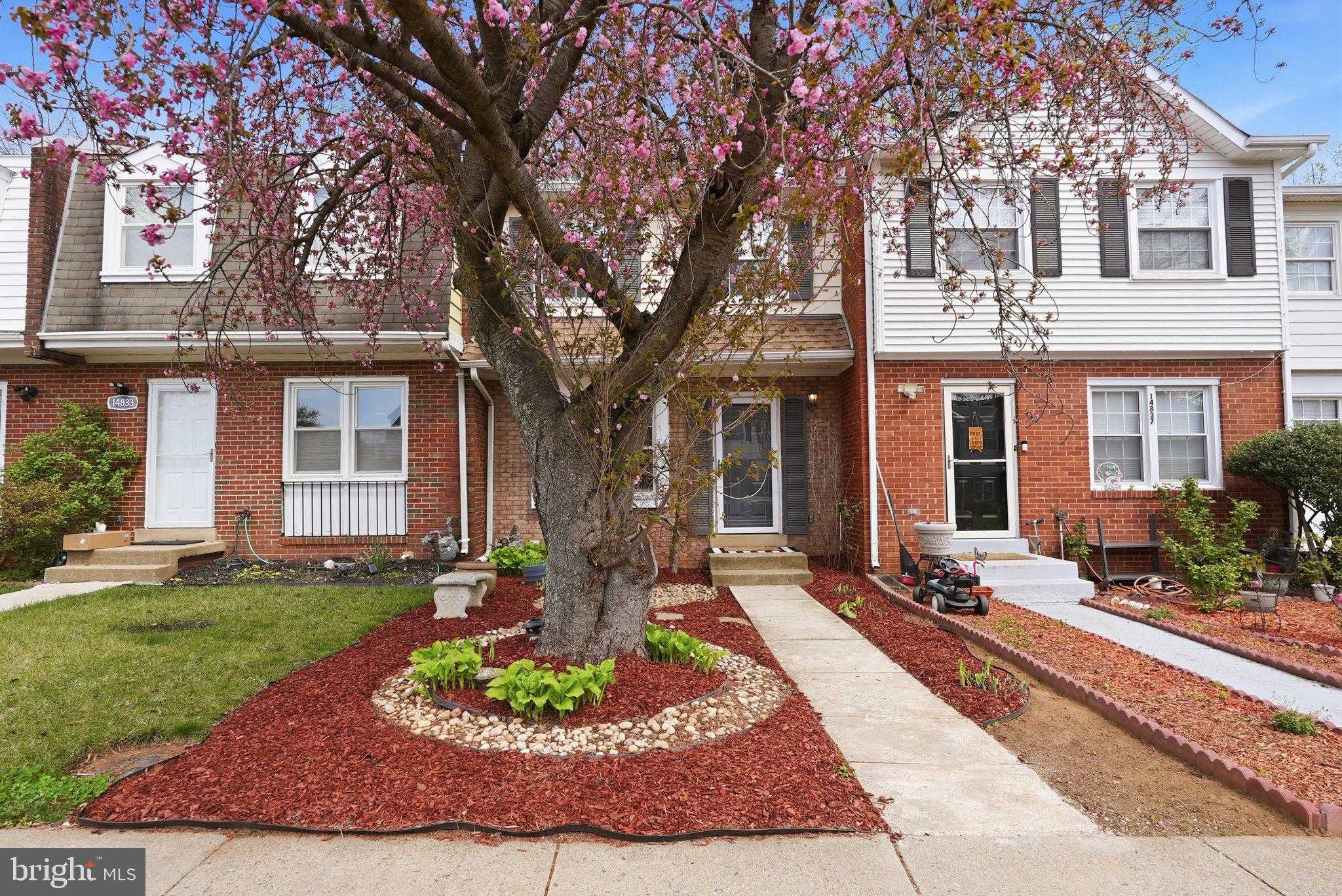 14835 Emberdale Dr photo 2