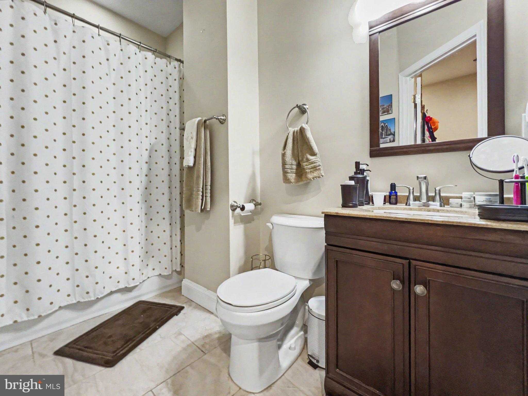 1610 N Broadway photo 17