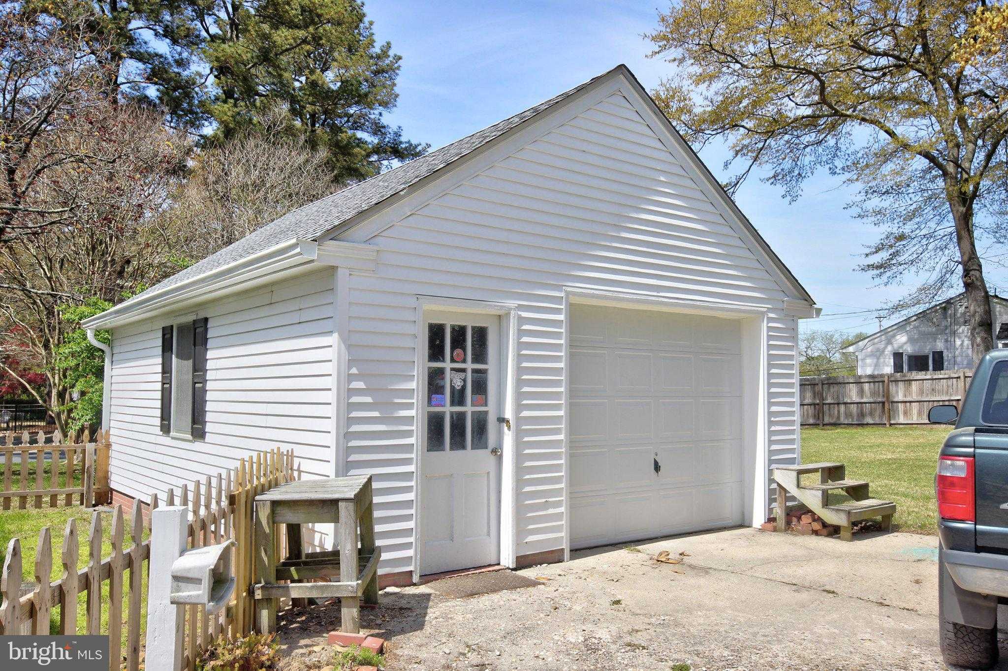 513 Druid Hill Ave photo 24