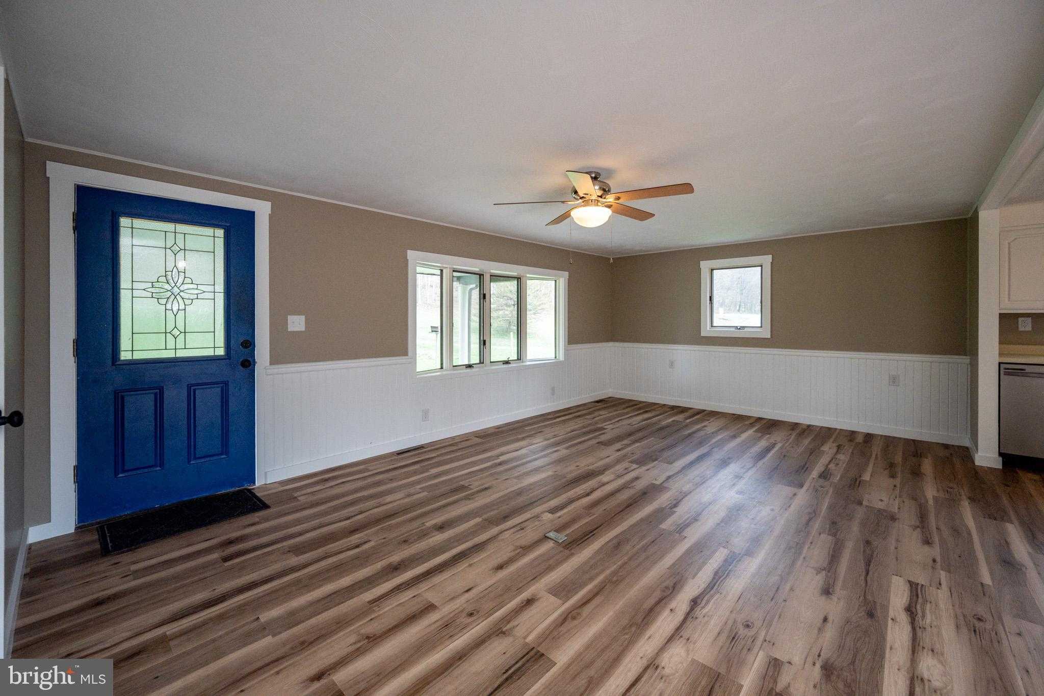 2571 Shady Dell Rd photo 3