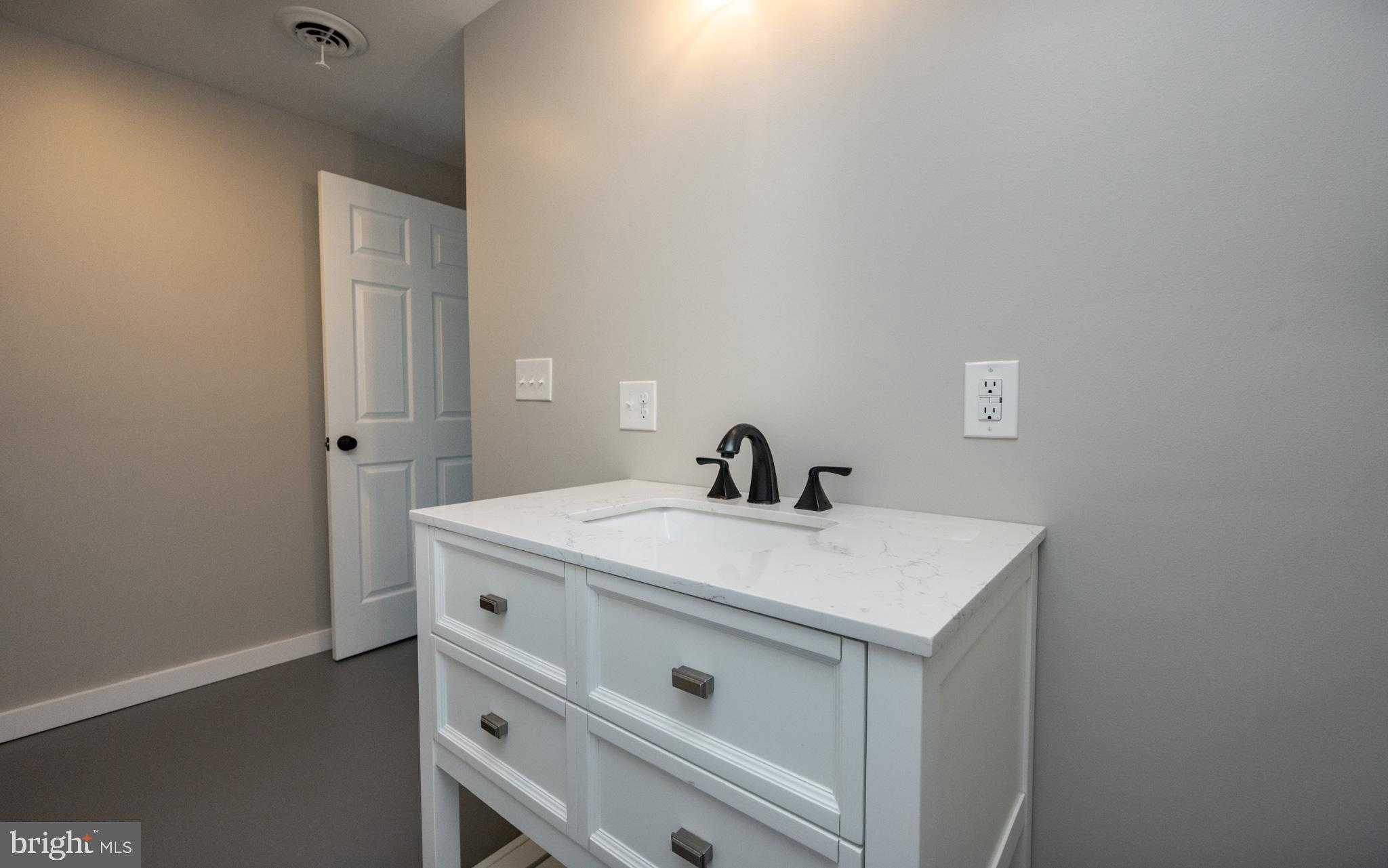 2571 Shady Dell Rd photo 40