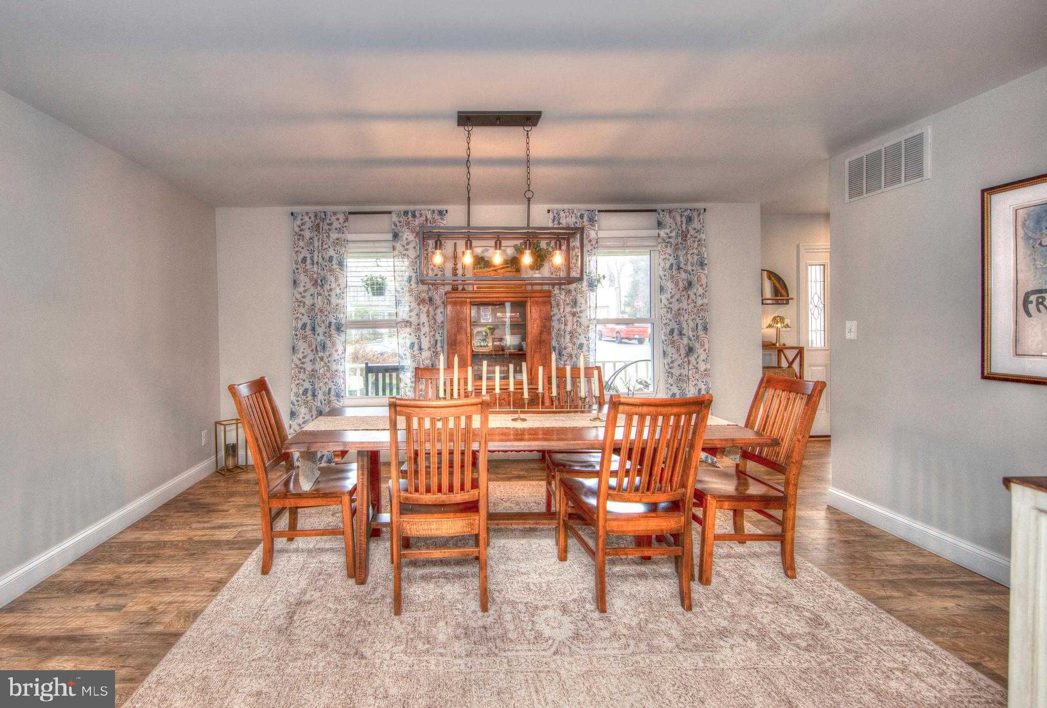 904 Chase CT photo 11