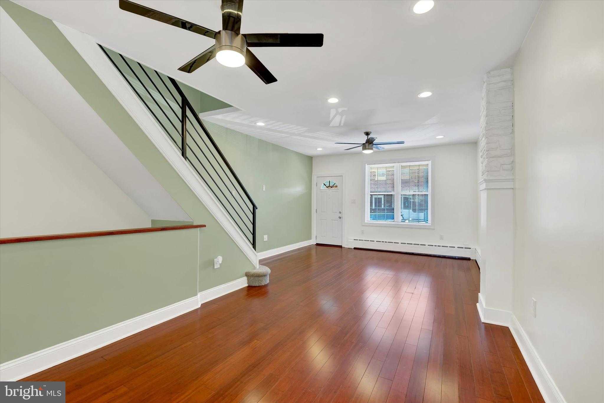 3336 E Thompson St photo 5