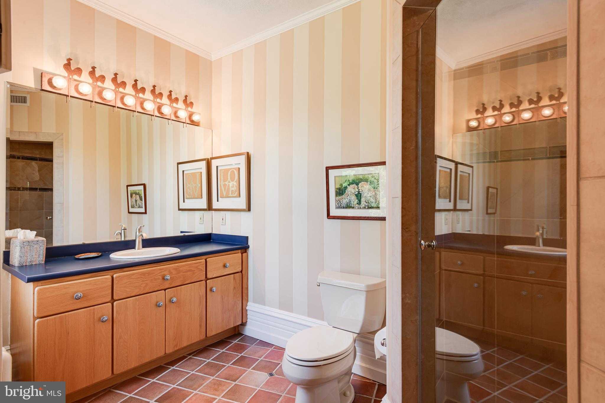 312 S Waterloo Rd photo 39