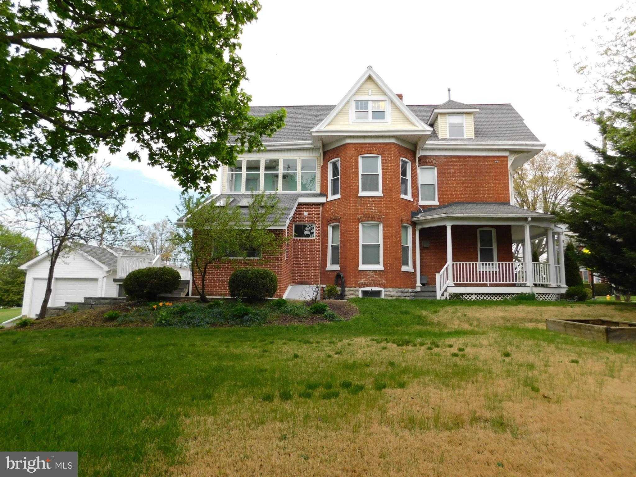 140 N Grant St photo 3