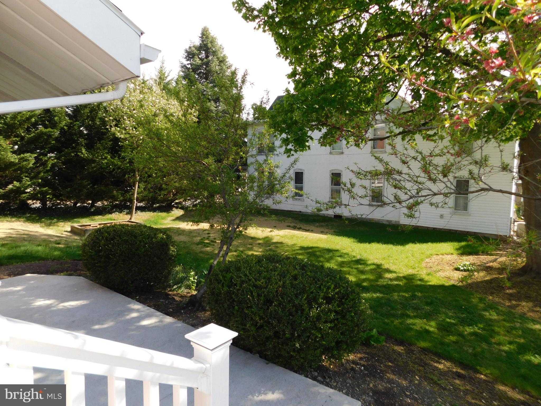 140 N Grant St photo 33