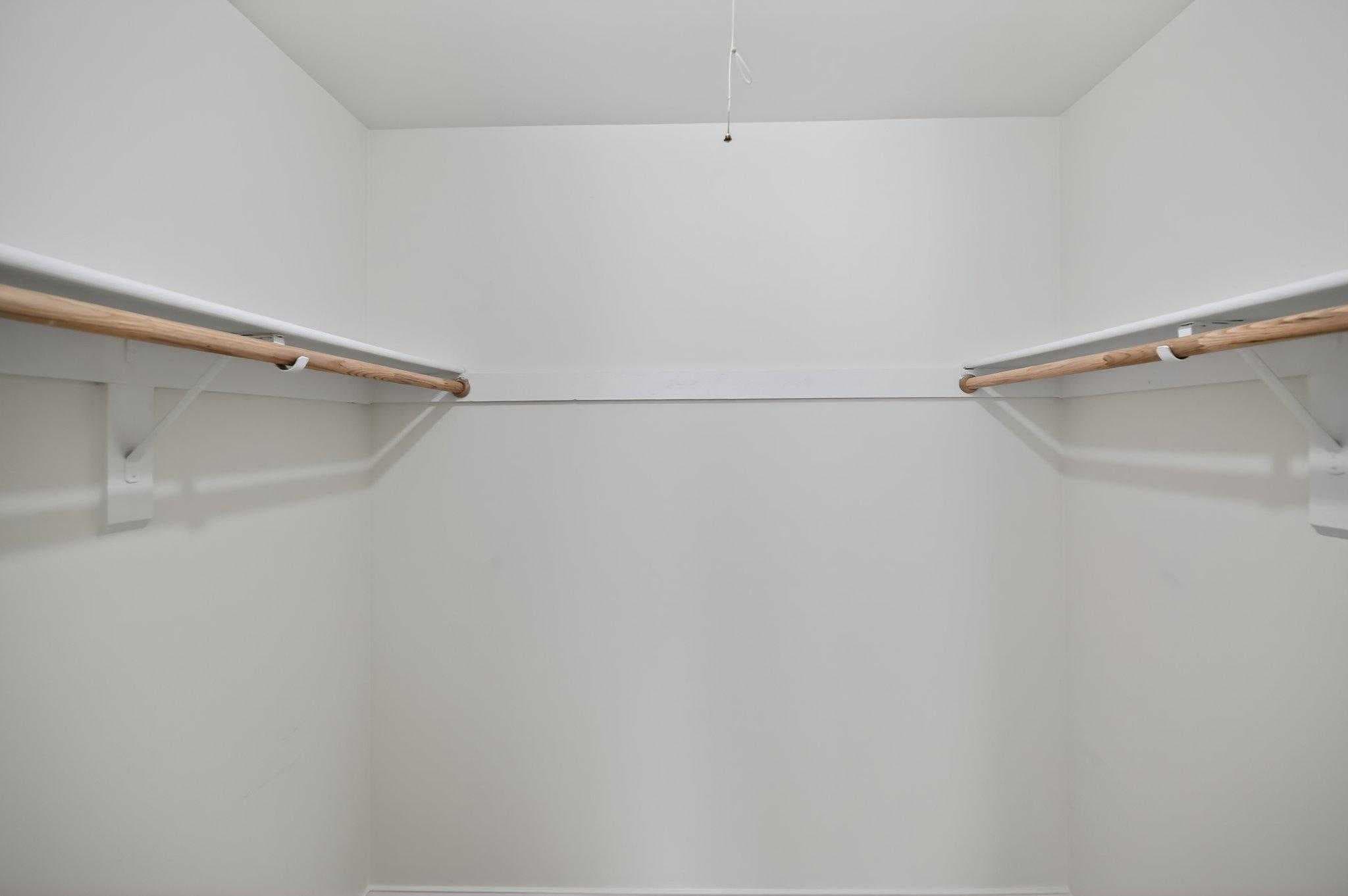 2434 Southgate Sq photo 17