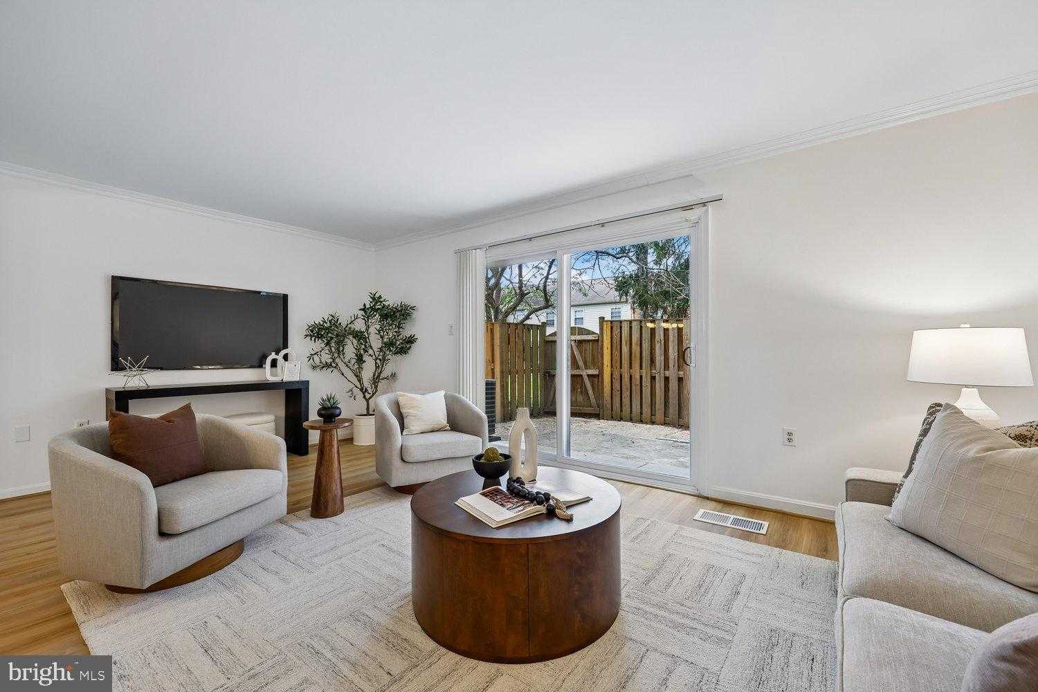 780 Princeton Pl photo 5