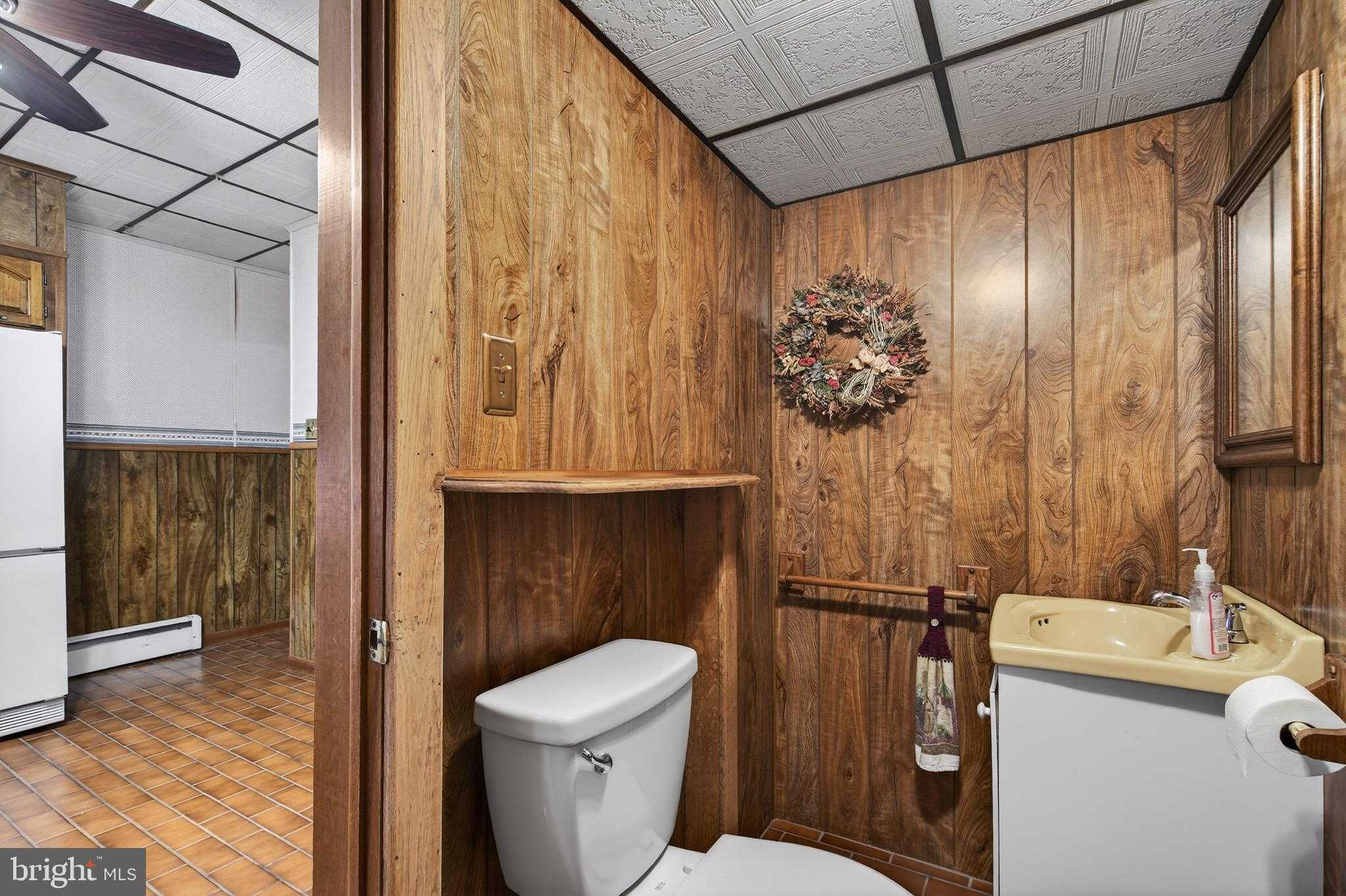 518 Washington St photo 26