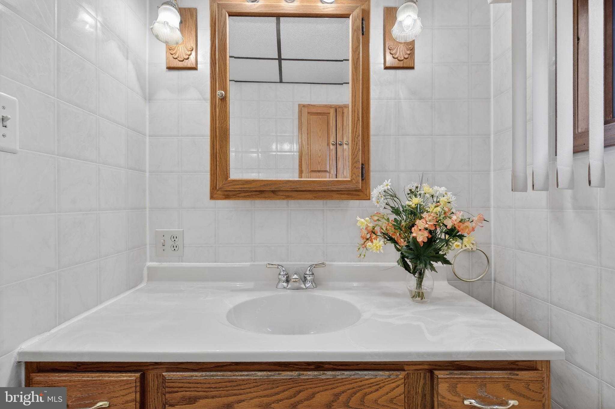 518 Washington St photo 39