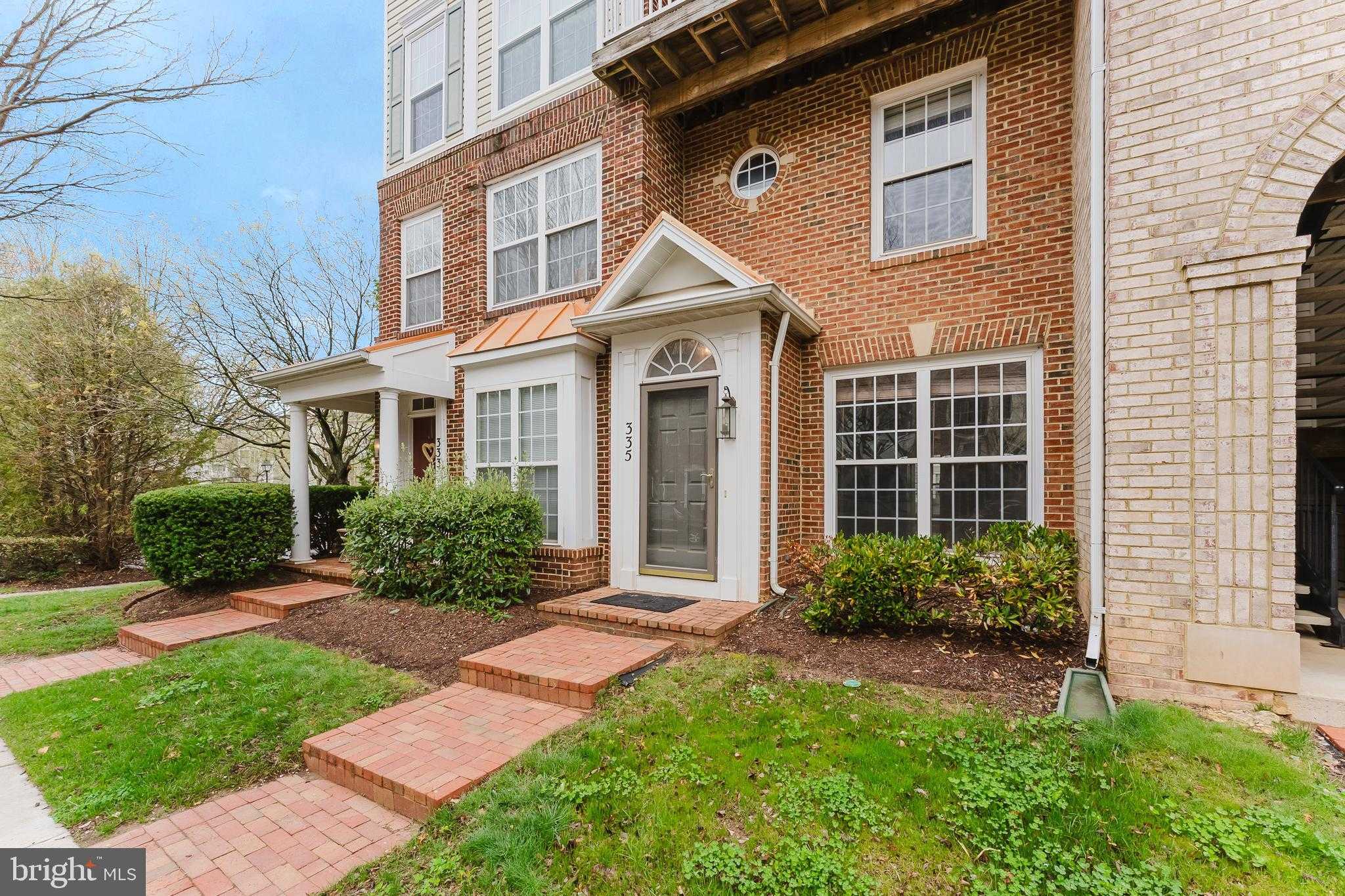 335 Fallsgrove Dr # 38 photo 11