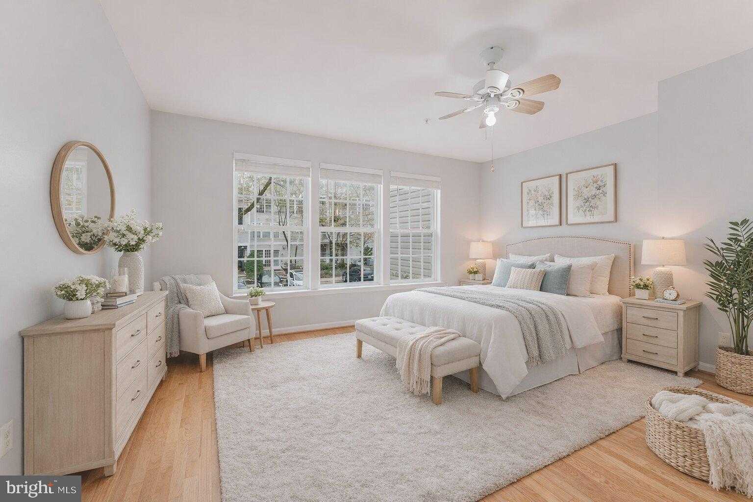 335 Fallsgrove Dr # 38 photo 3