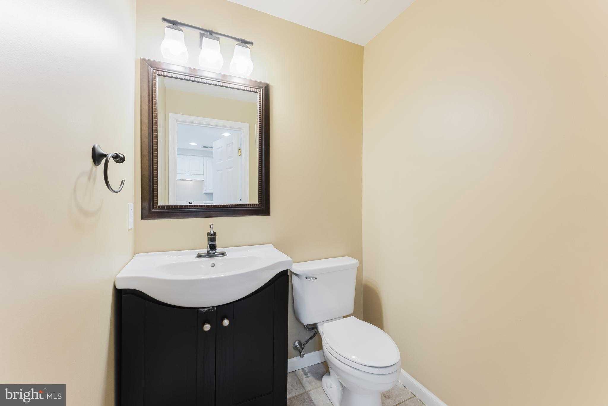 335 Fallsgrove Dr # 38 photo 43