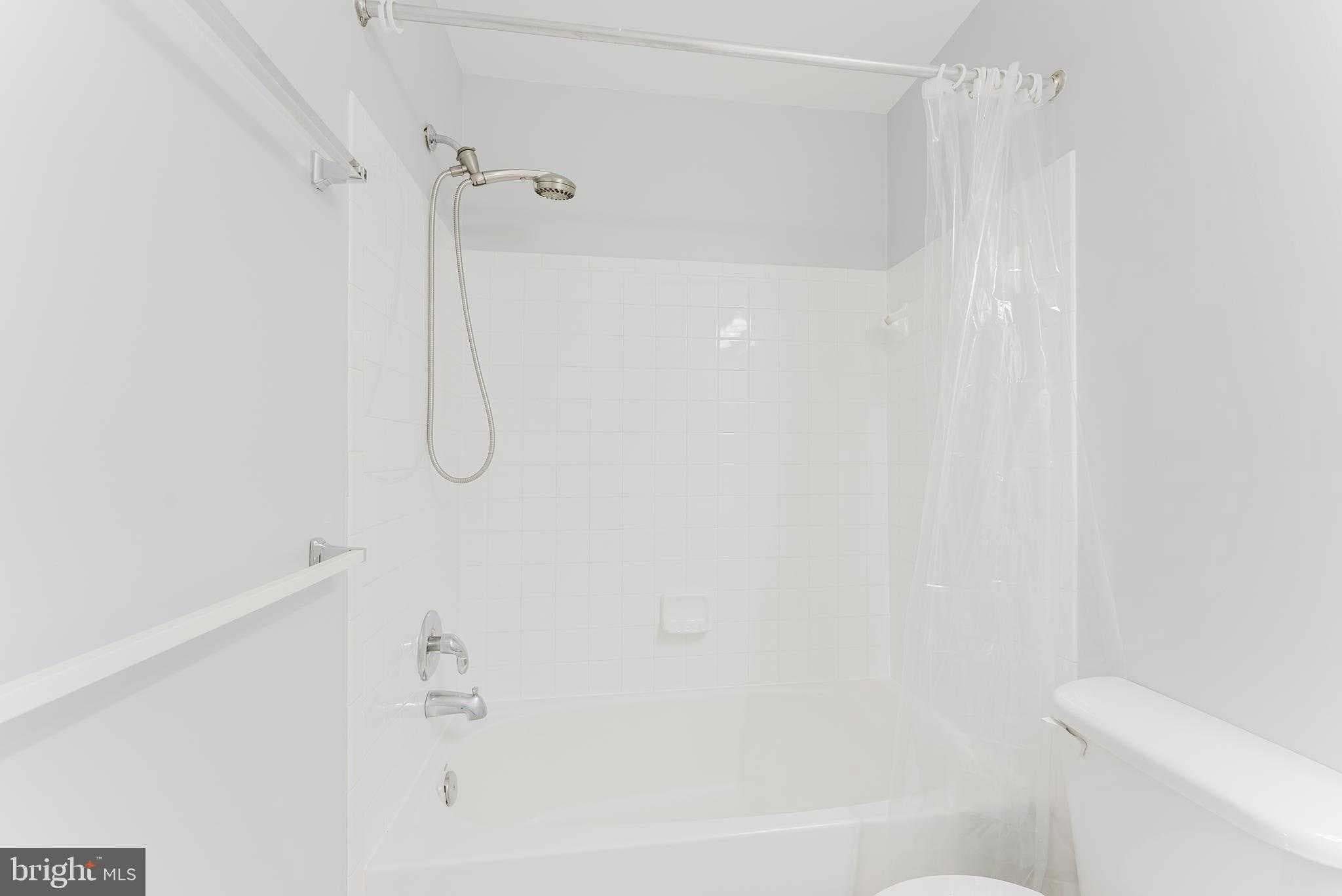 335 Fallsgrove Dr # 38 photo 48