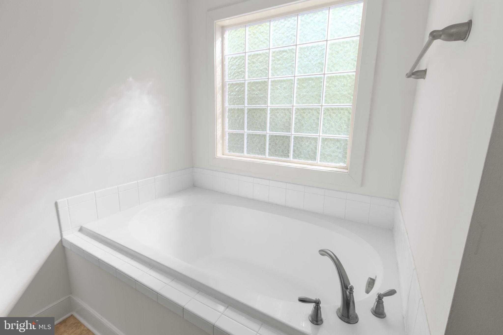 2518 Regency Dr photo 33