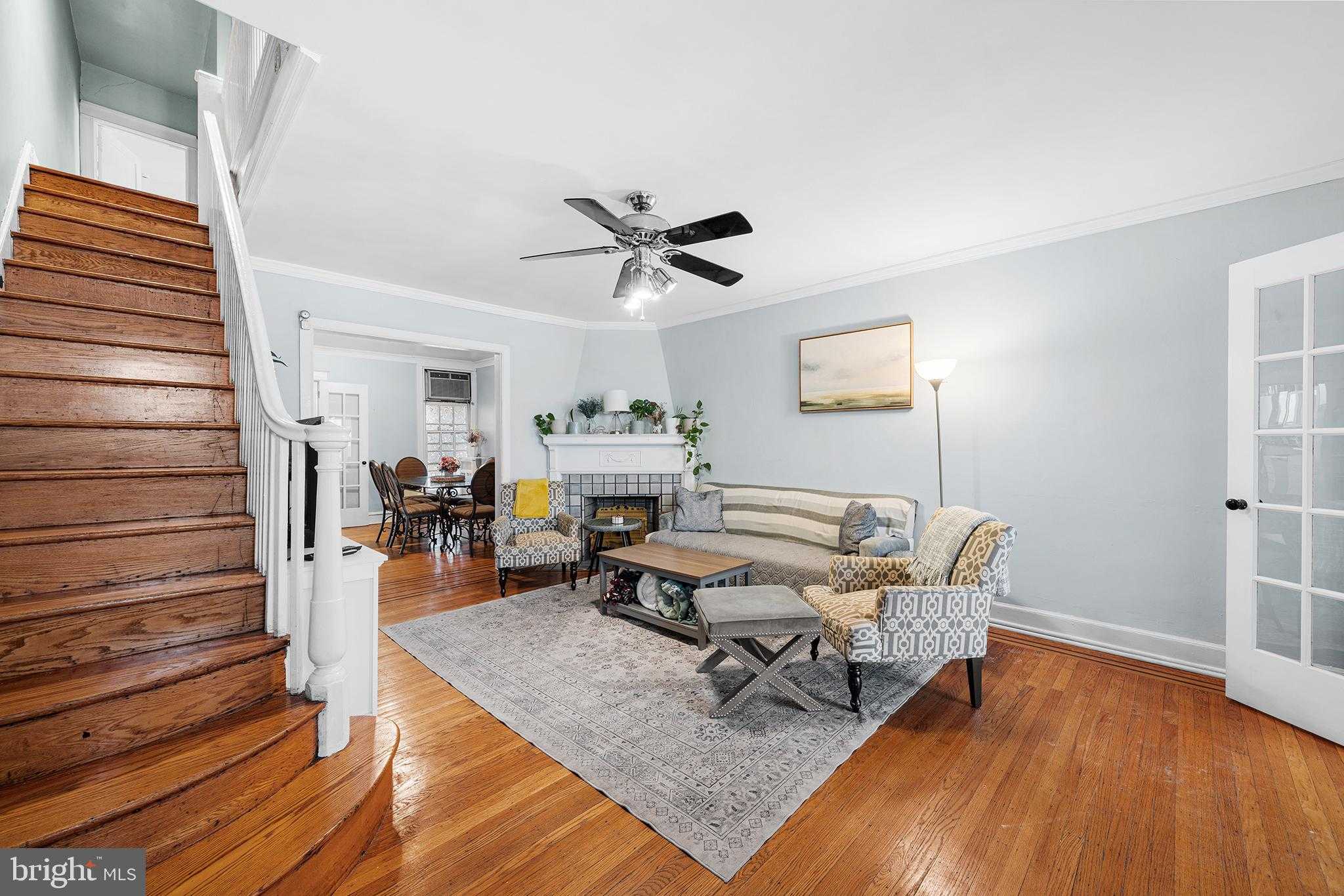 4931 Sansom St photo 7