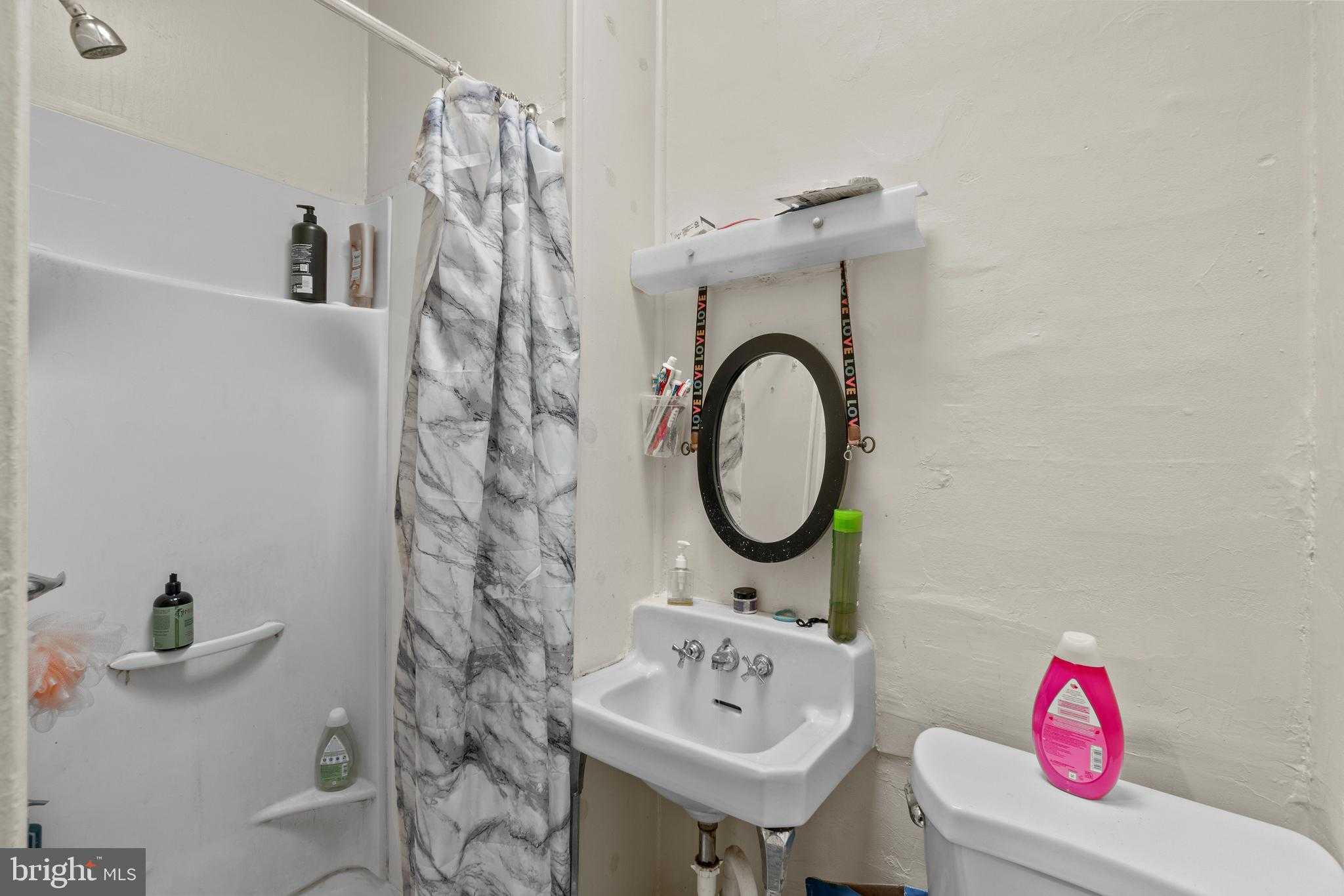 2541 Saint Paul St photo 16