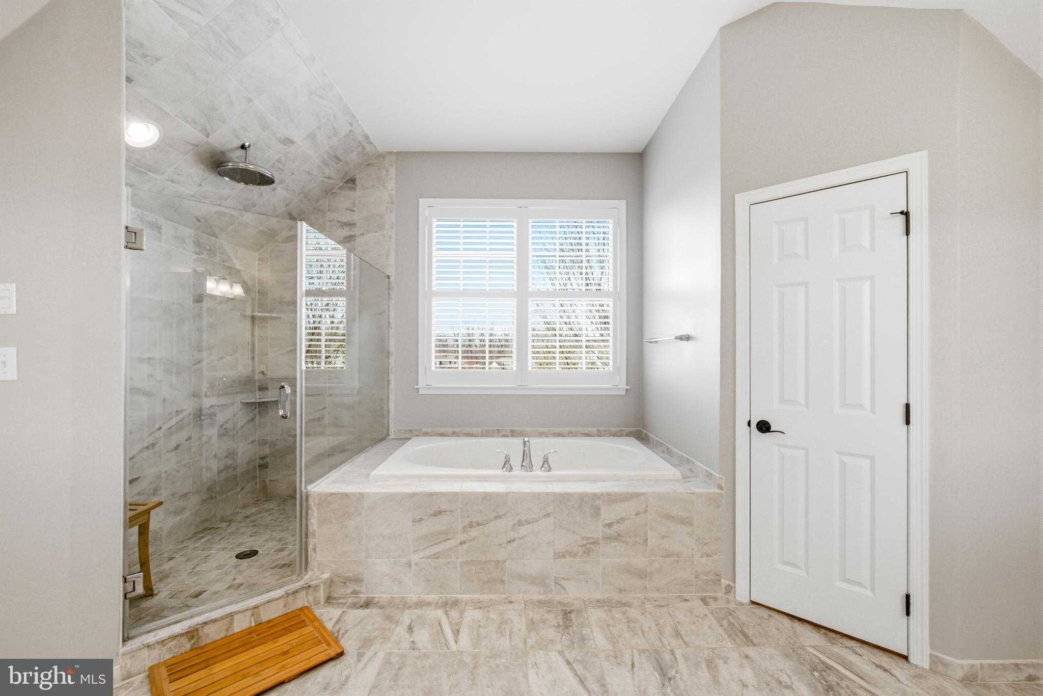 305 Greenbank Ln photo 51