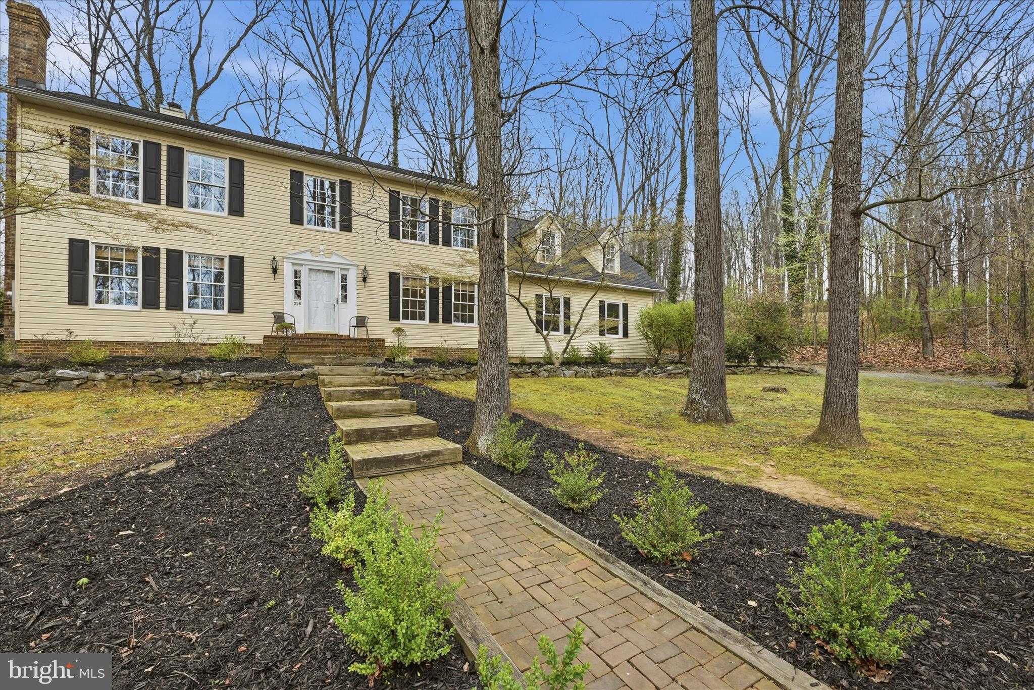 256 Brookneil Dr photo 3