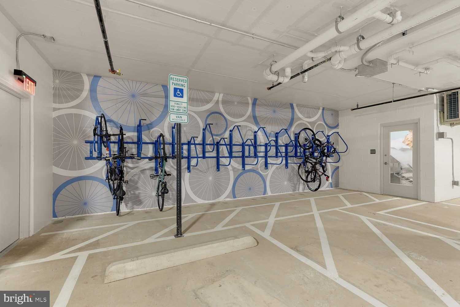 811 N Columbus St photo 18