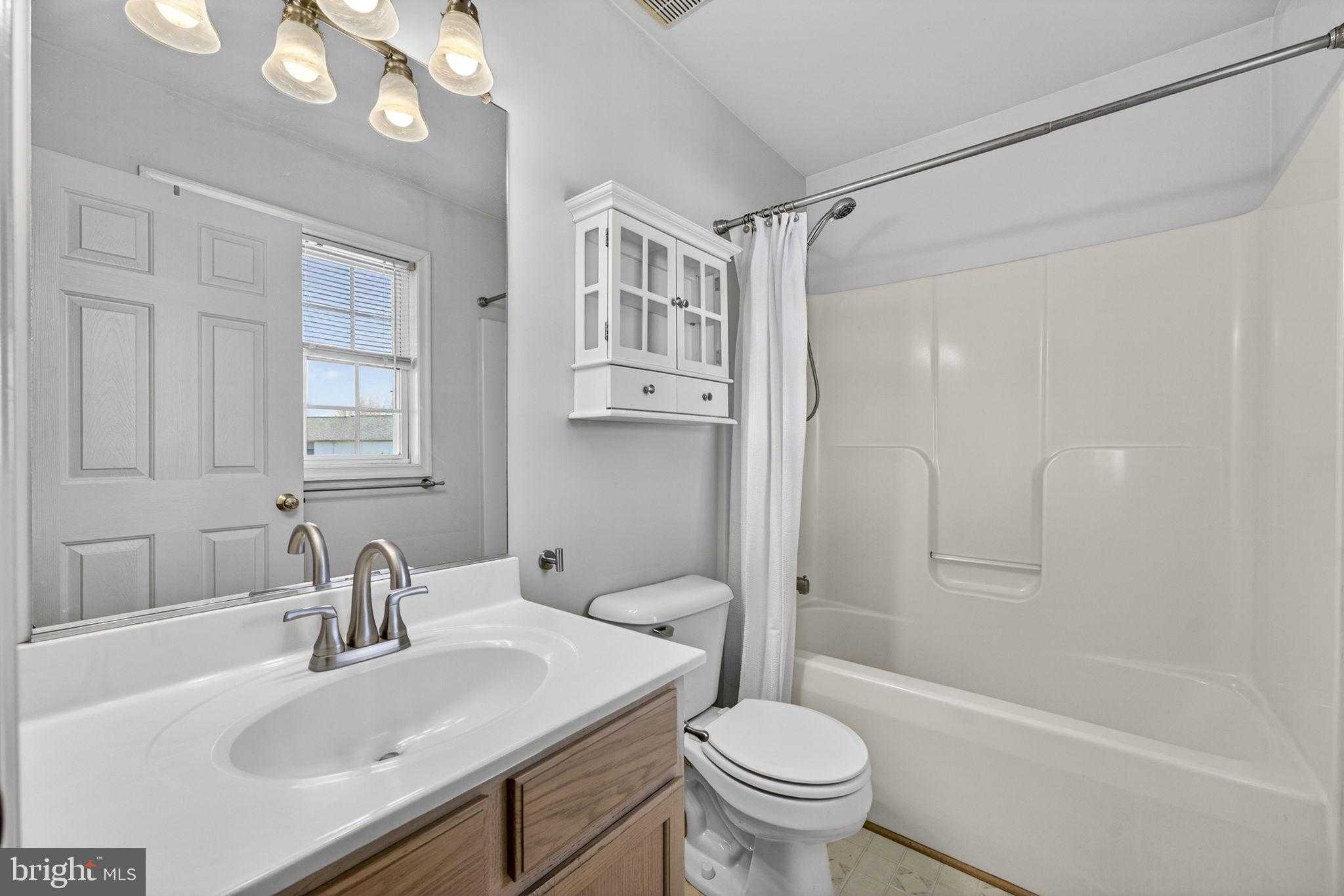 12166 Amanda CT photo 15