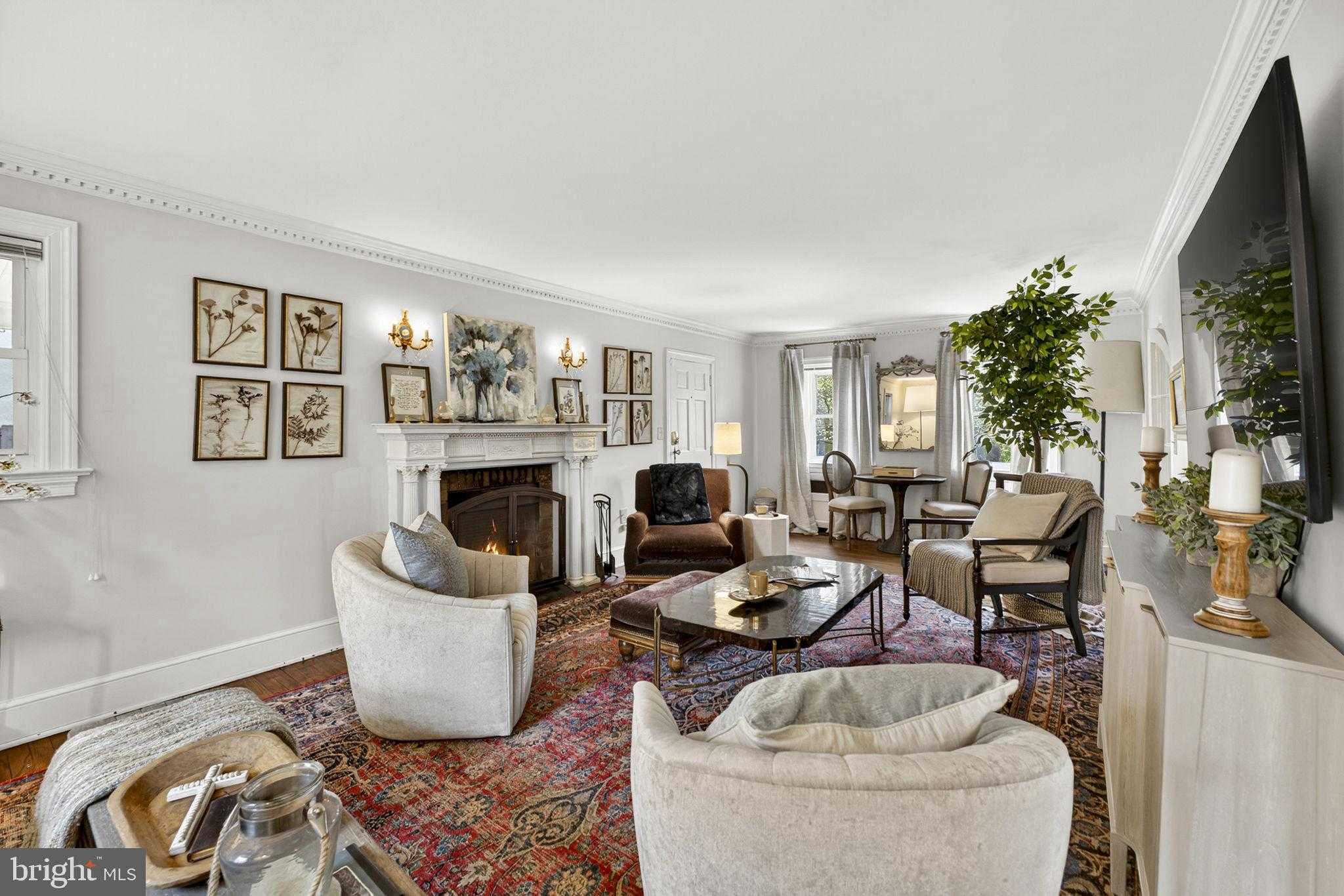 700 W Washington St photo 22