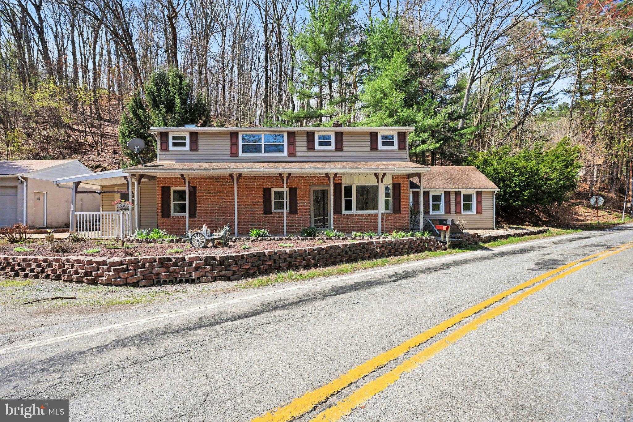 6381 Glatfelters Station Rd photo 3